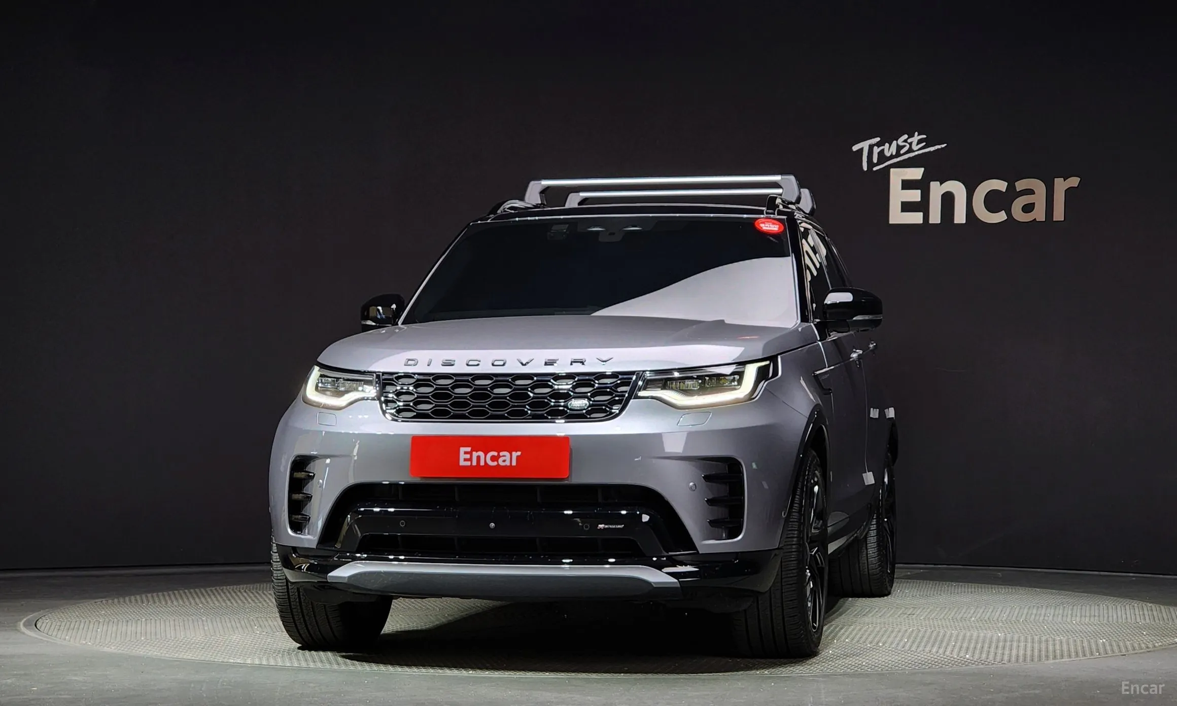 Land Rover Discovery 5