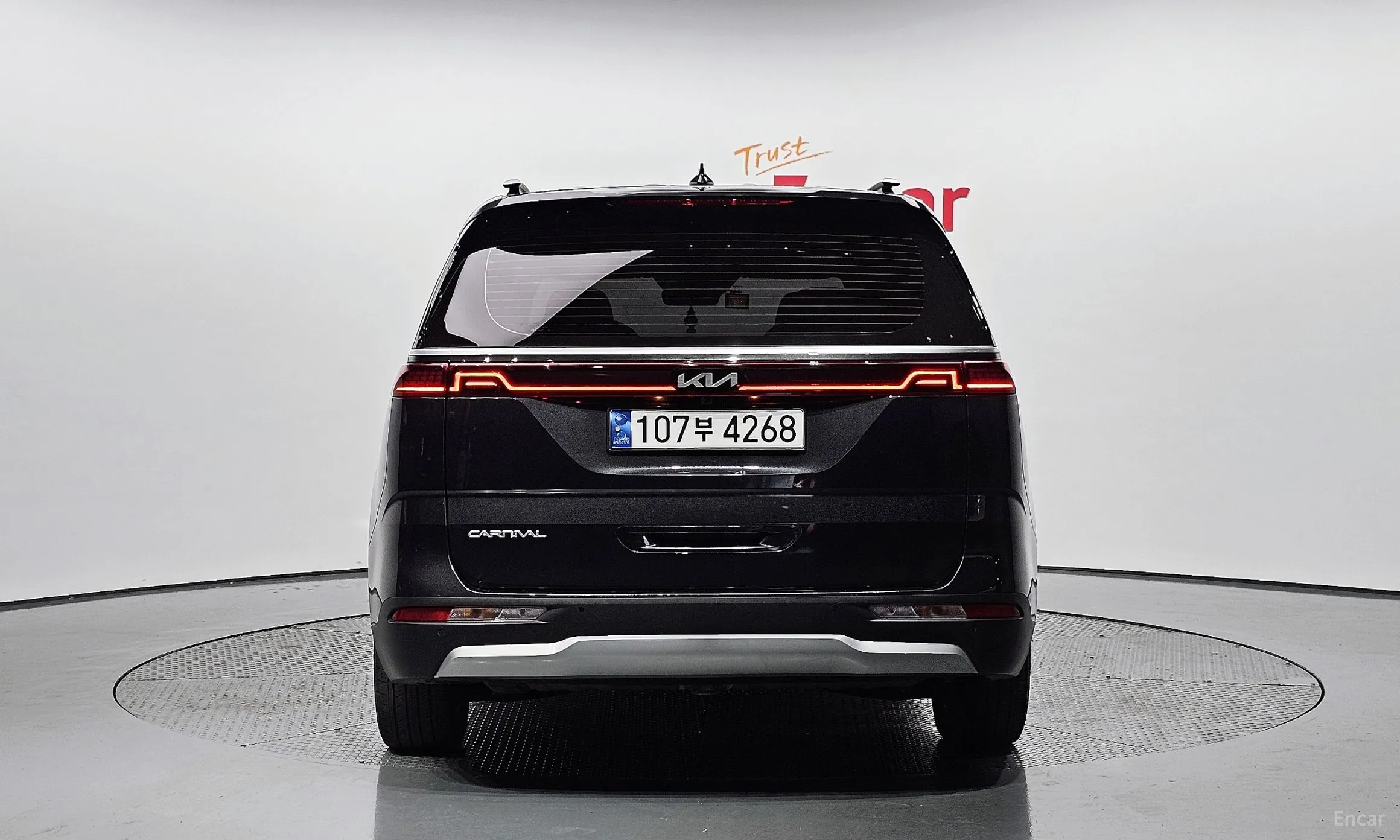 Kia Carnival Gen 4 превью 3