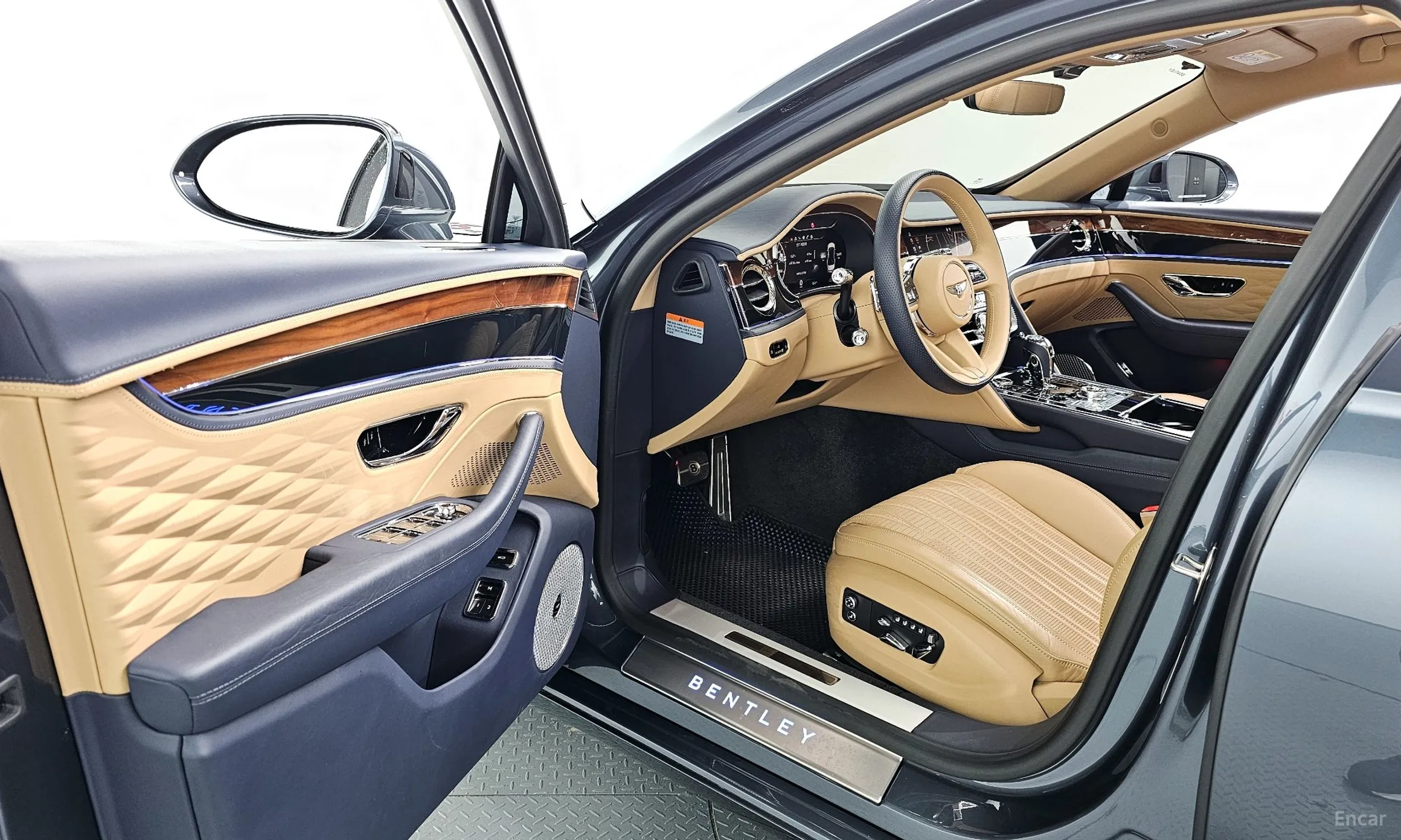 Bentley Flying Spur 3rd Generation превью 10
