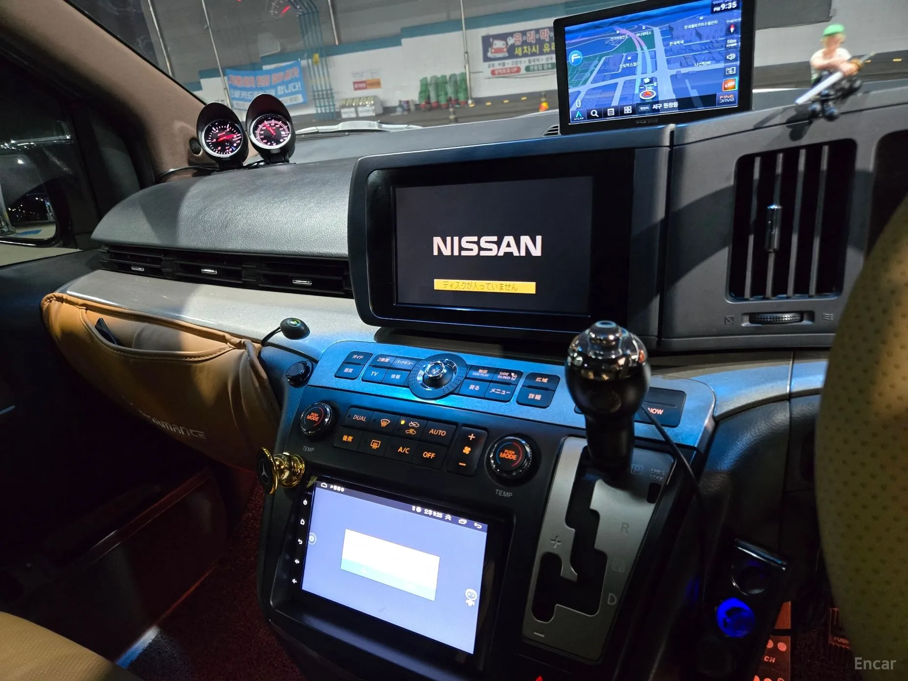 Nissan Elgrand превью 13