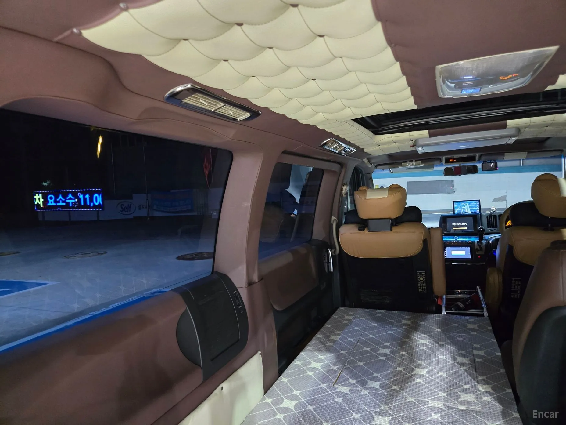 Nissan Elgrand превью 15
