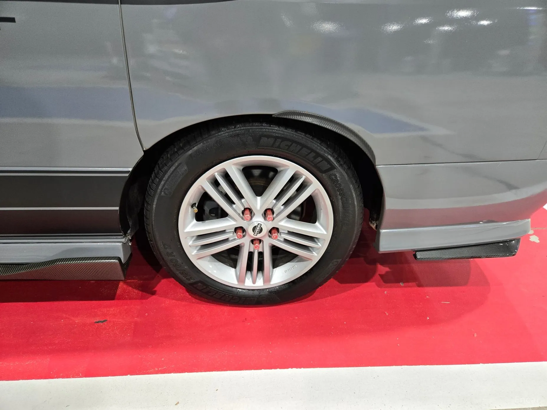 Nissan Elgrand превью 5