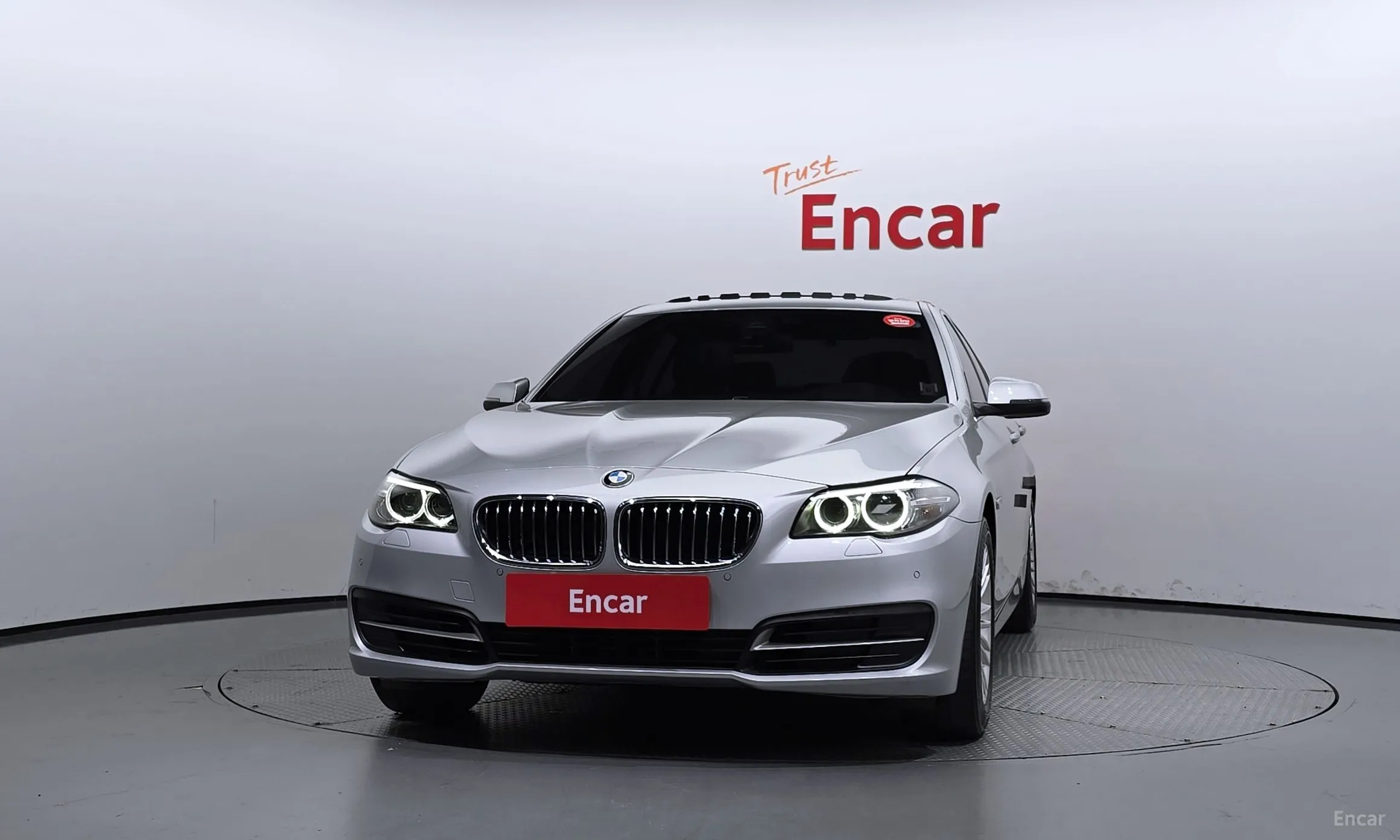 BMW 5 Series (F10) превью 2