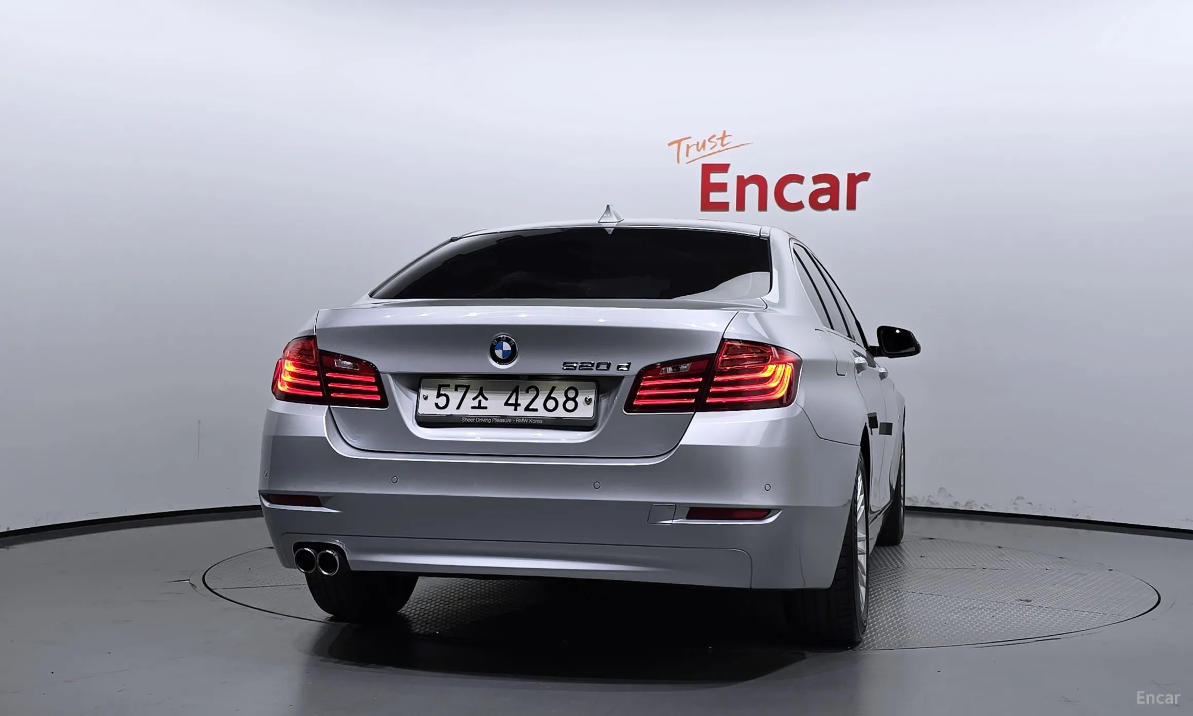 BMW 5 Series (F10) превью 3