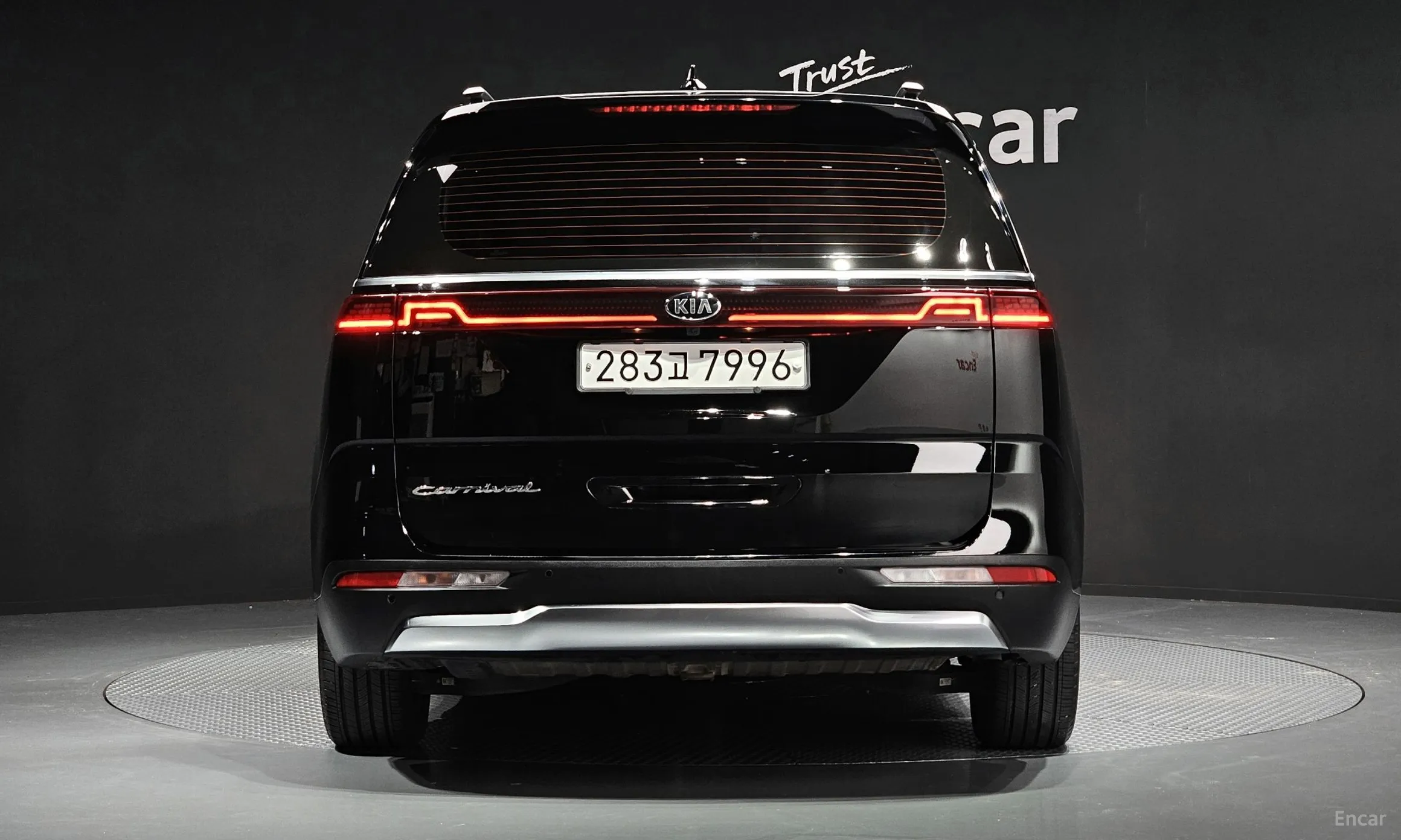 Kia Carnival Gen 4 превью 3