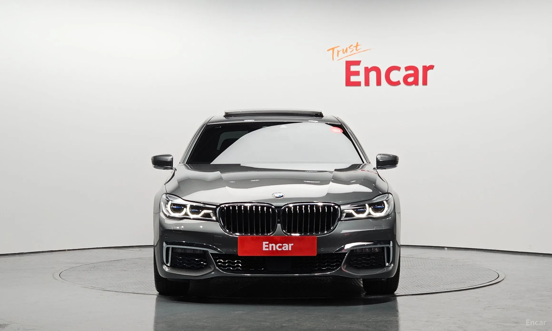 BMW 7 Series (G11) превью 2