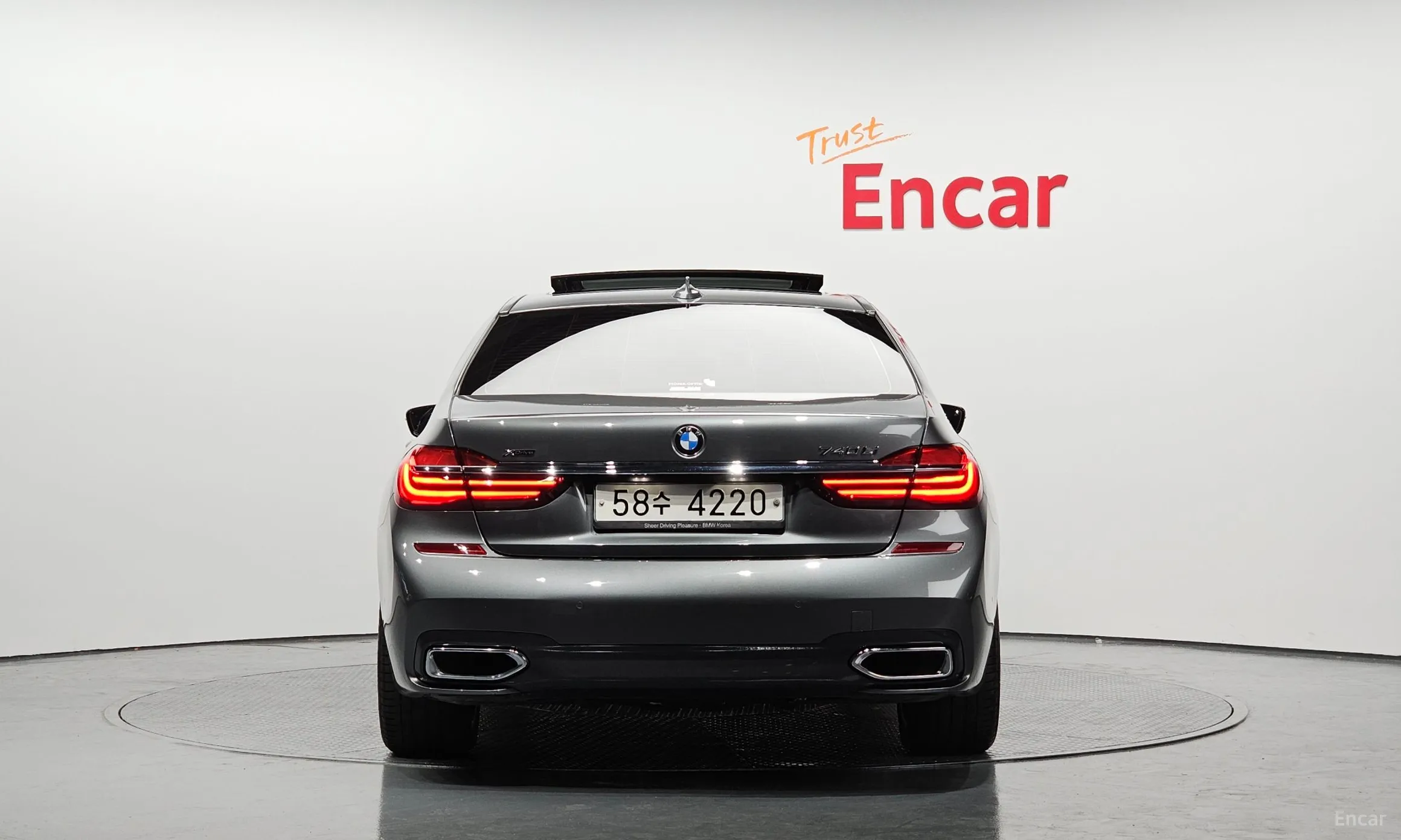 BMW 7 Series (G11) превью 3