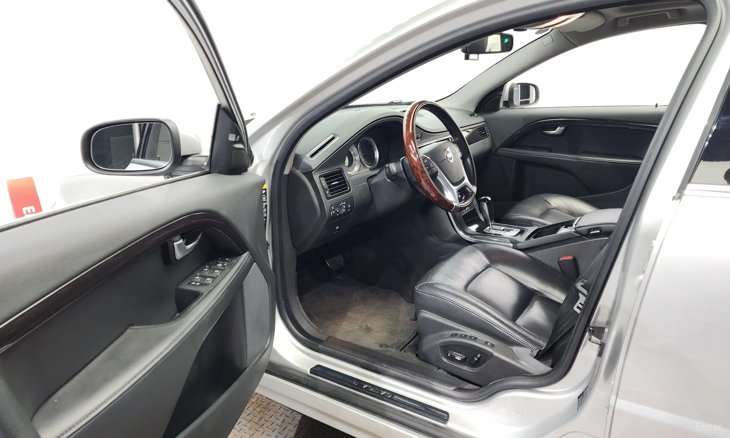 Volvo S80 превью 10