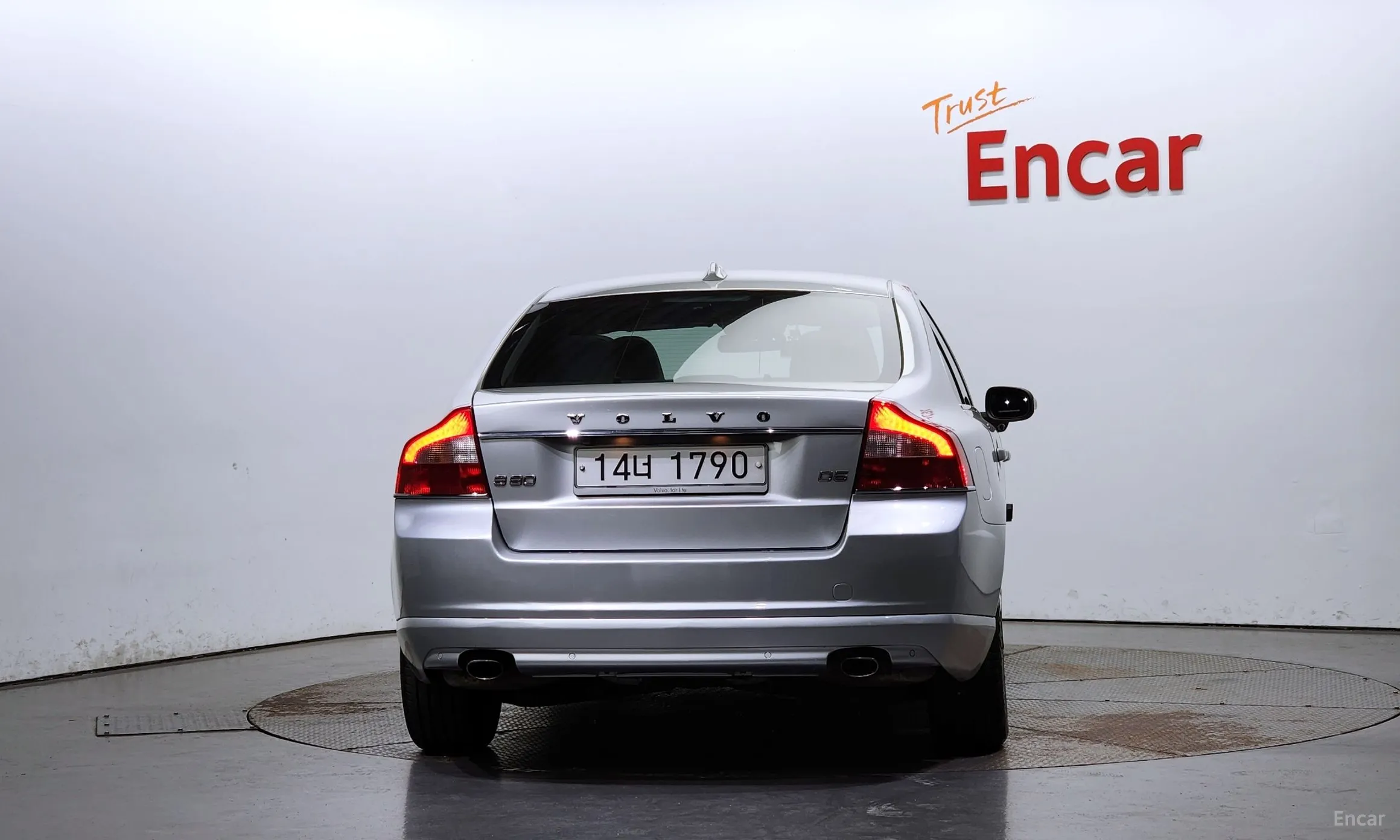 Volvo S80 превью 4