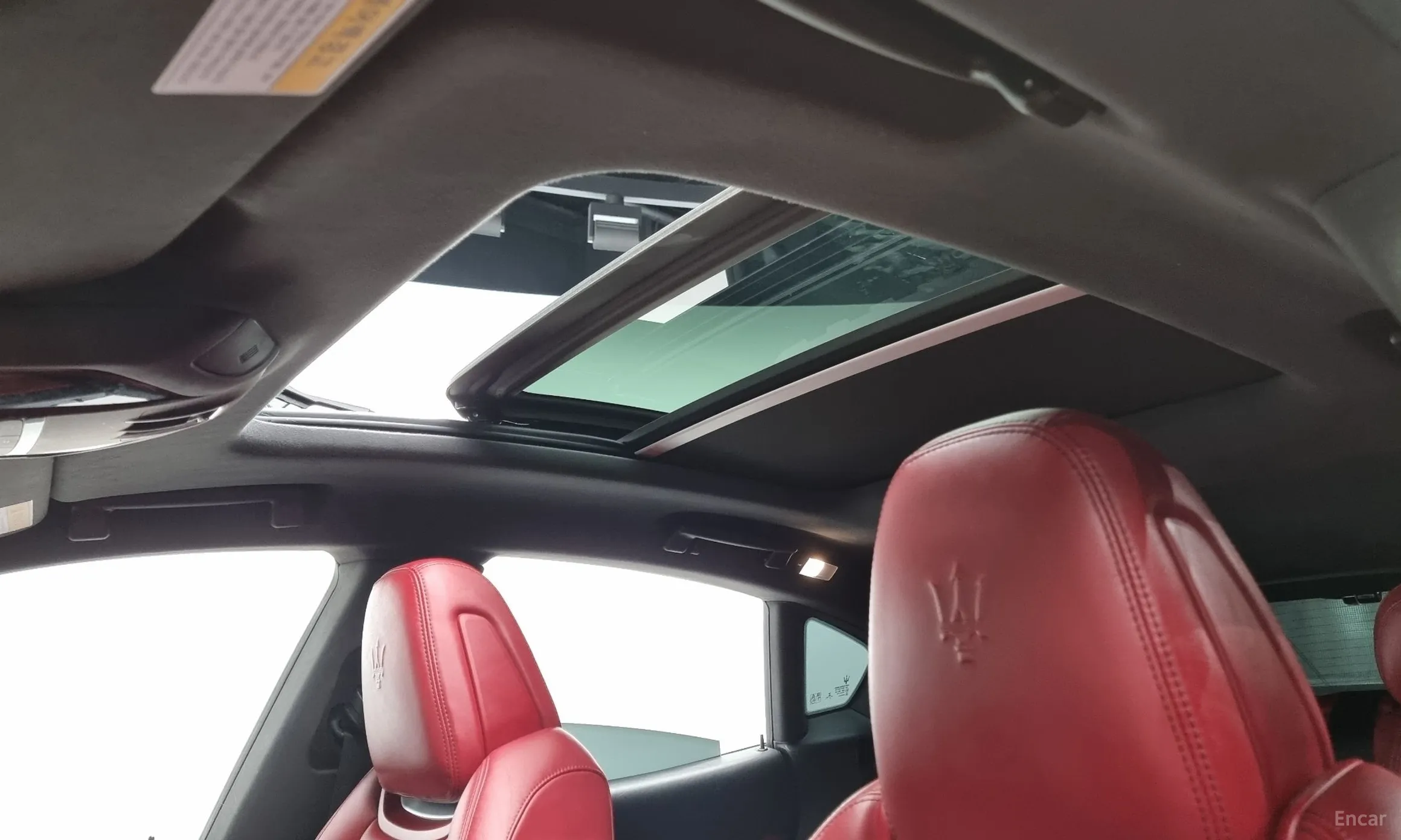 Maserati Levante превью 17