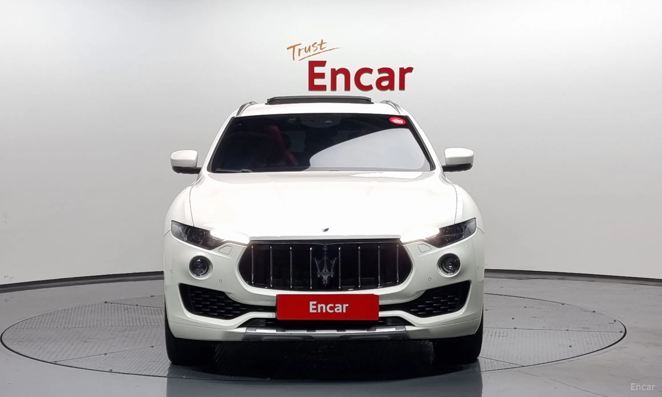 Maserati Levante превью 3