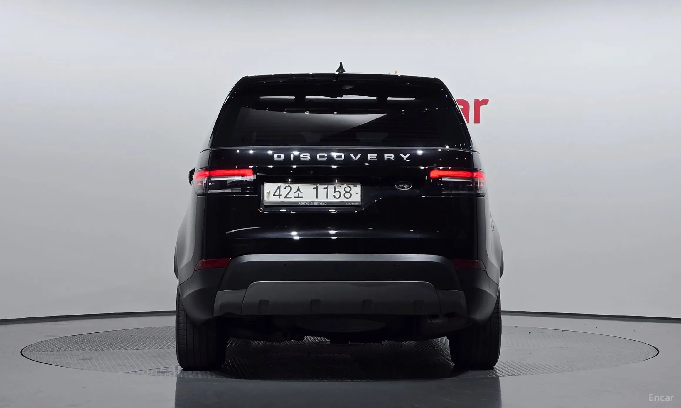 Land Rover Discovery 5 превью 3