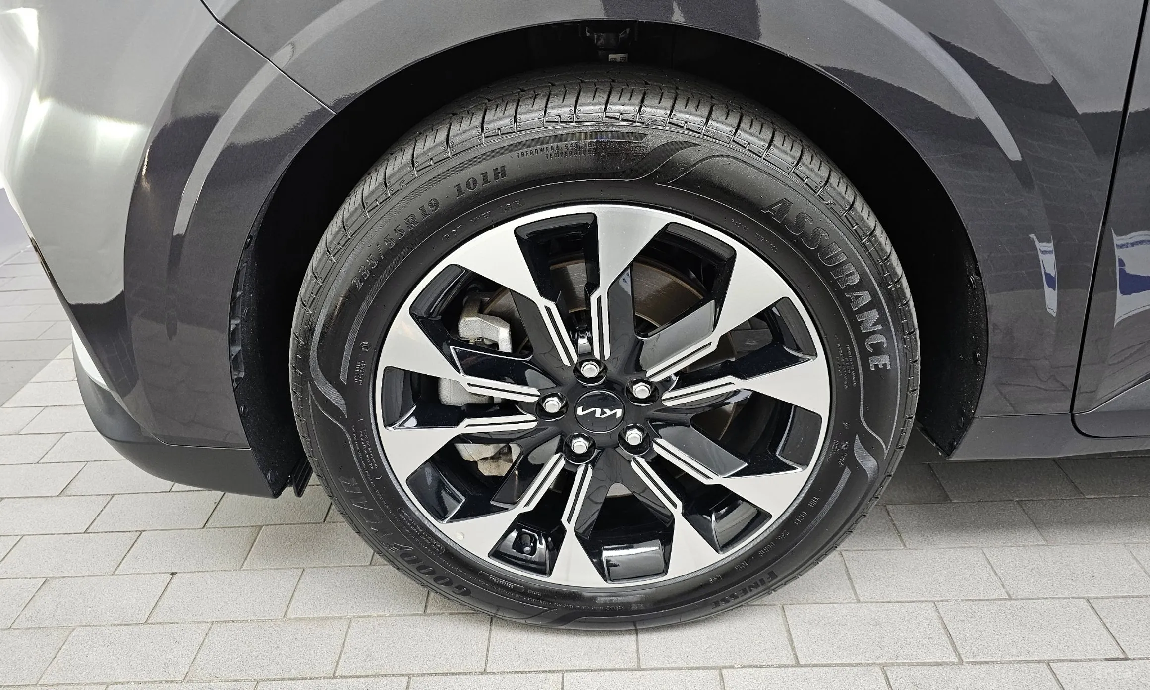 Kia Carnival Gen 4 превью 5