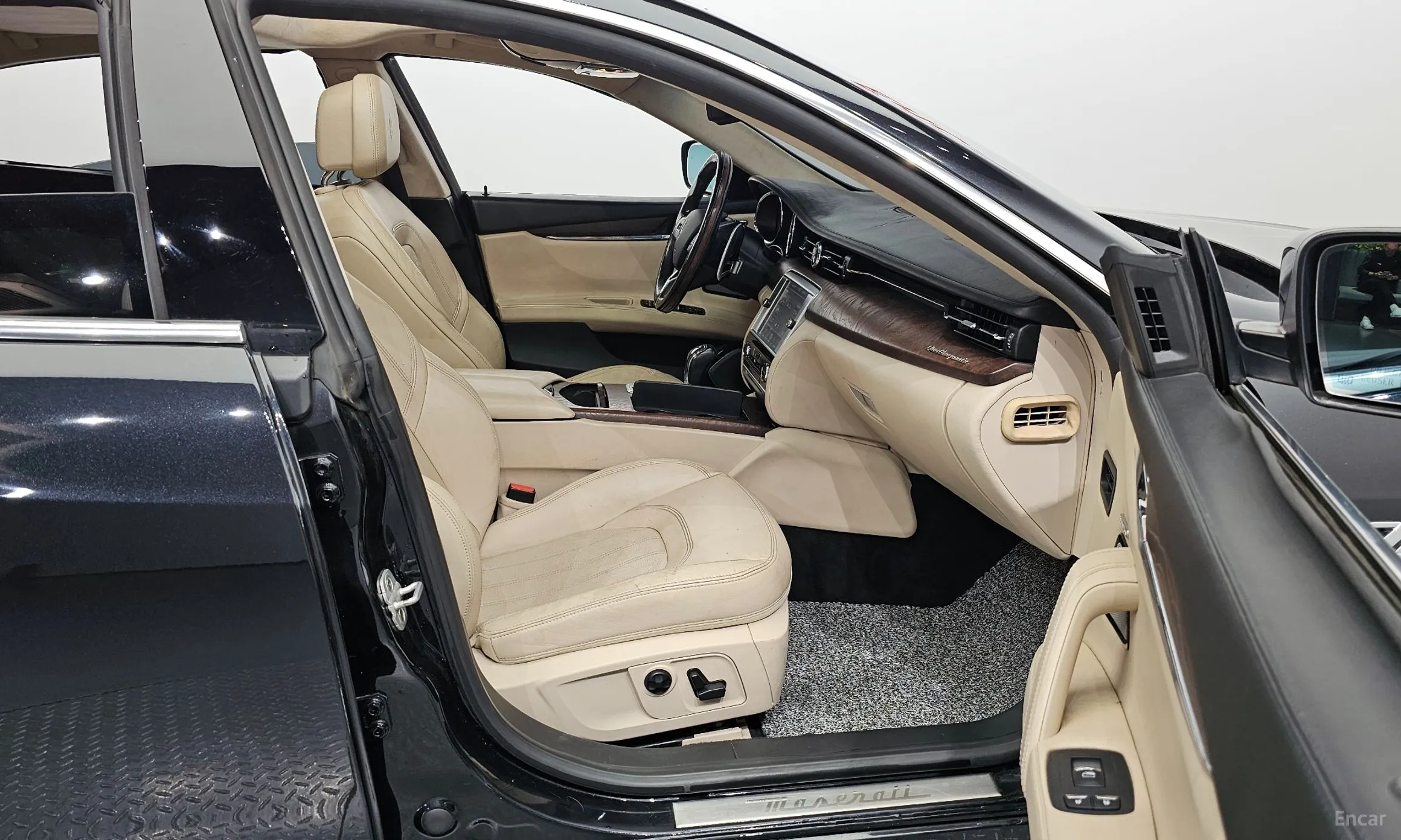 Maserati Quattroporte превью 11