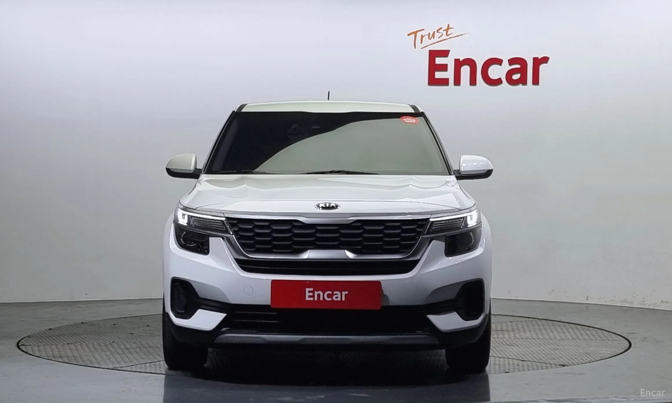 Kia Seltos превью 2