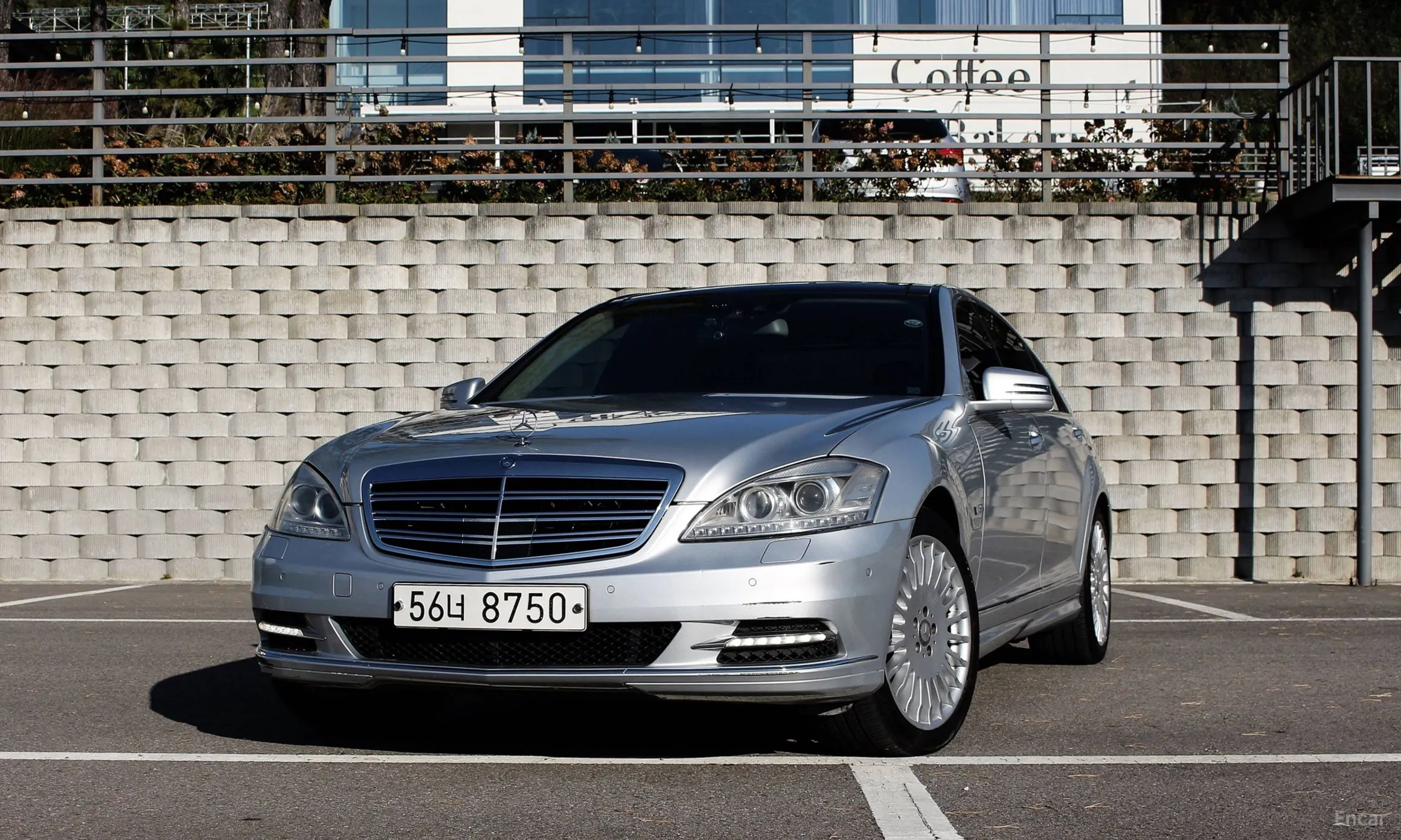 Mercedes Benz S-Class W221