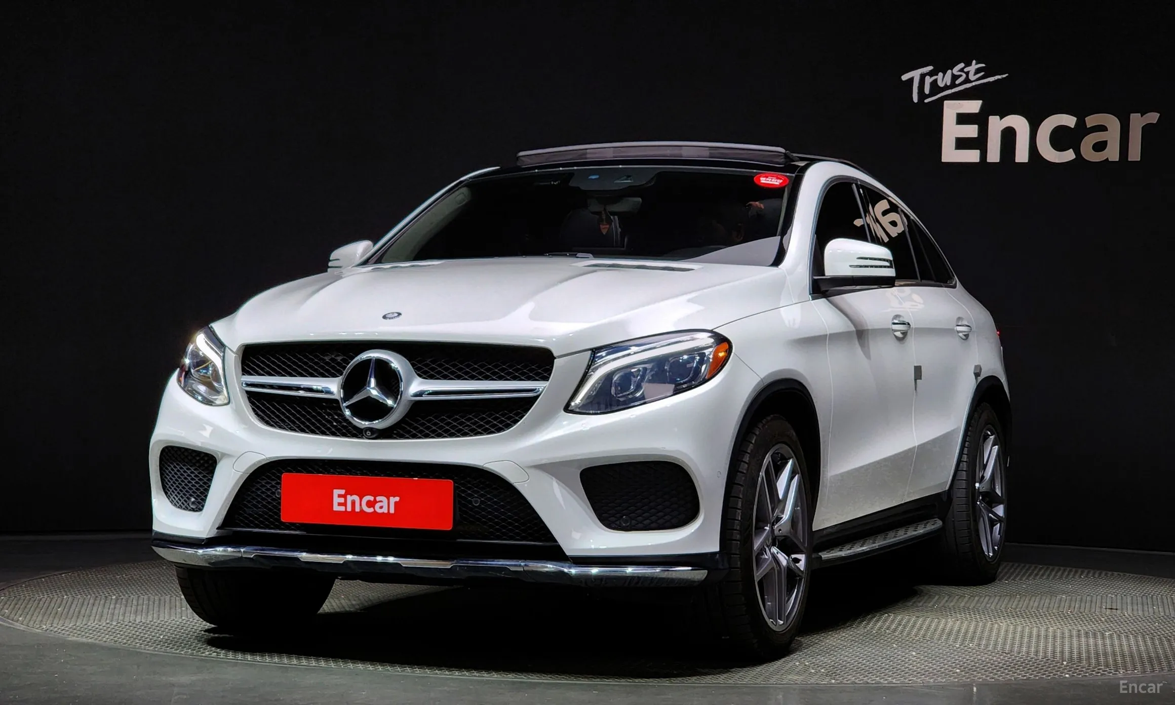 Mercedes Benz GLE-Class W166