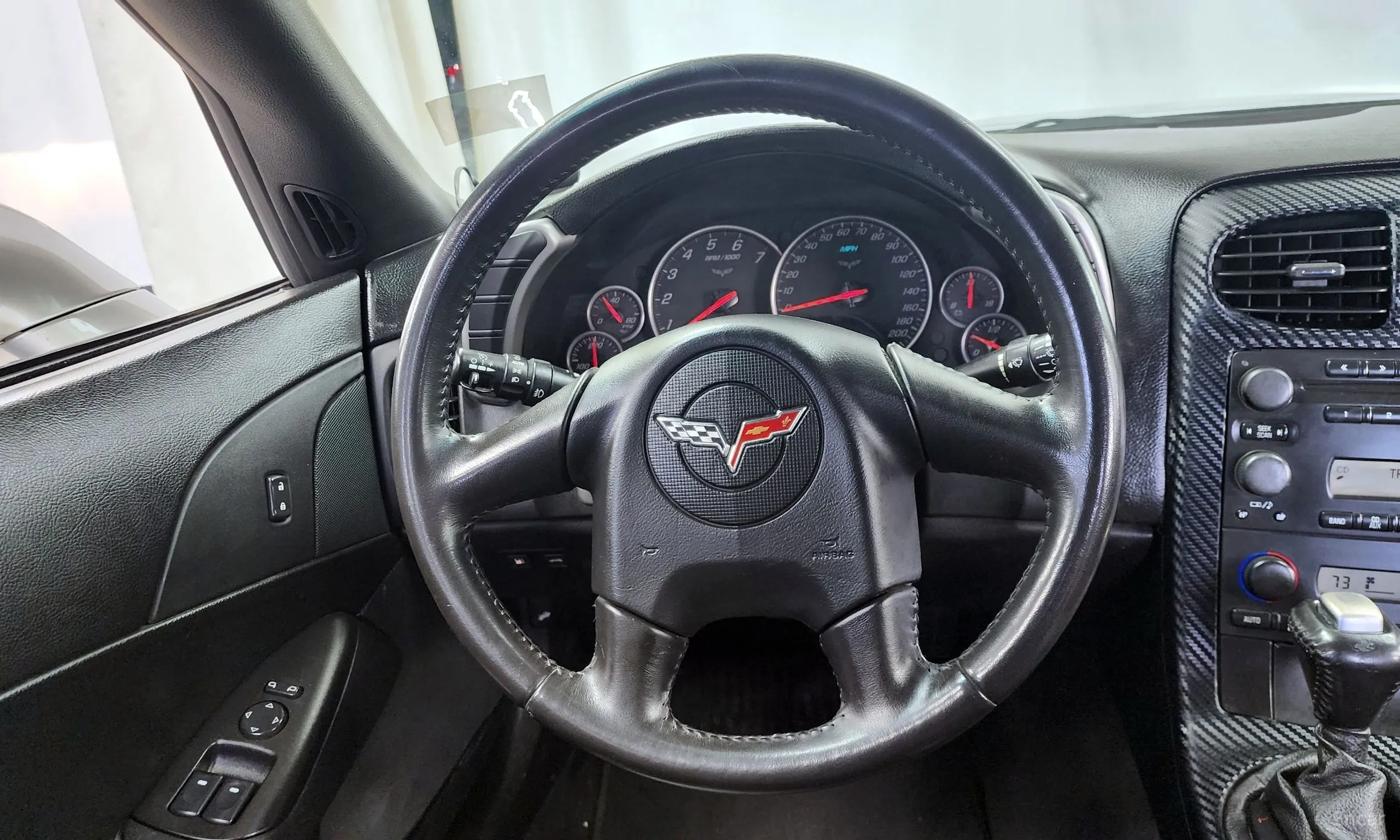 Chevrolet Corvette превью 12
