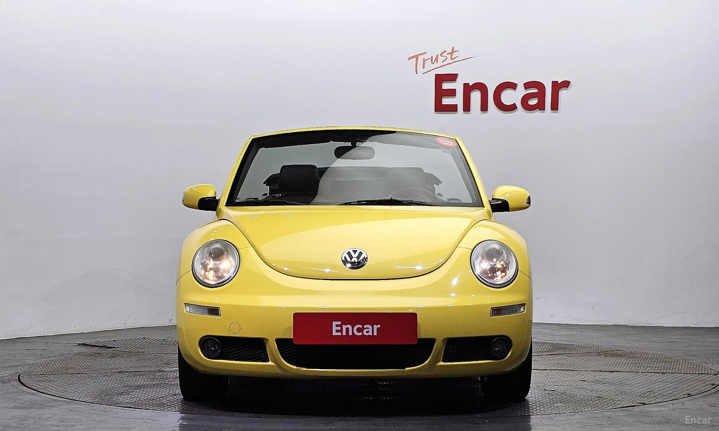 Volkswagen New Beetle превью 2