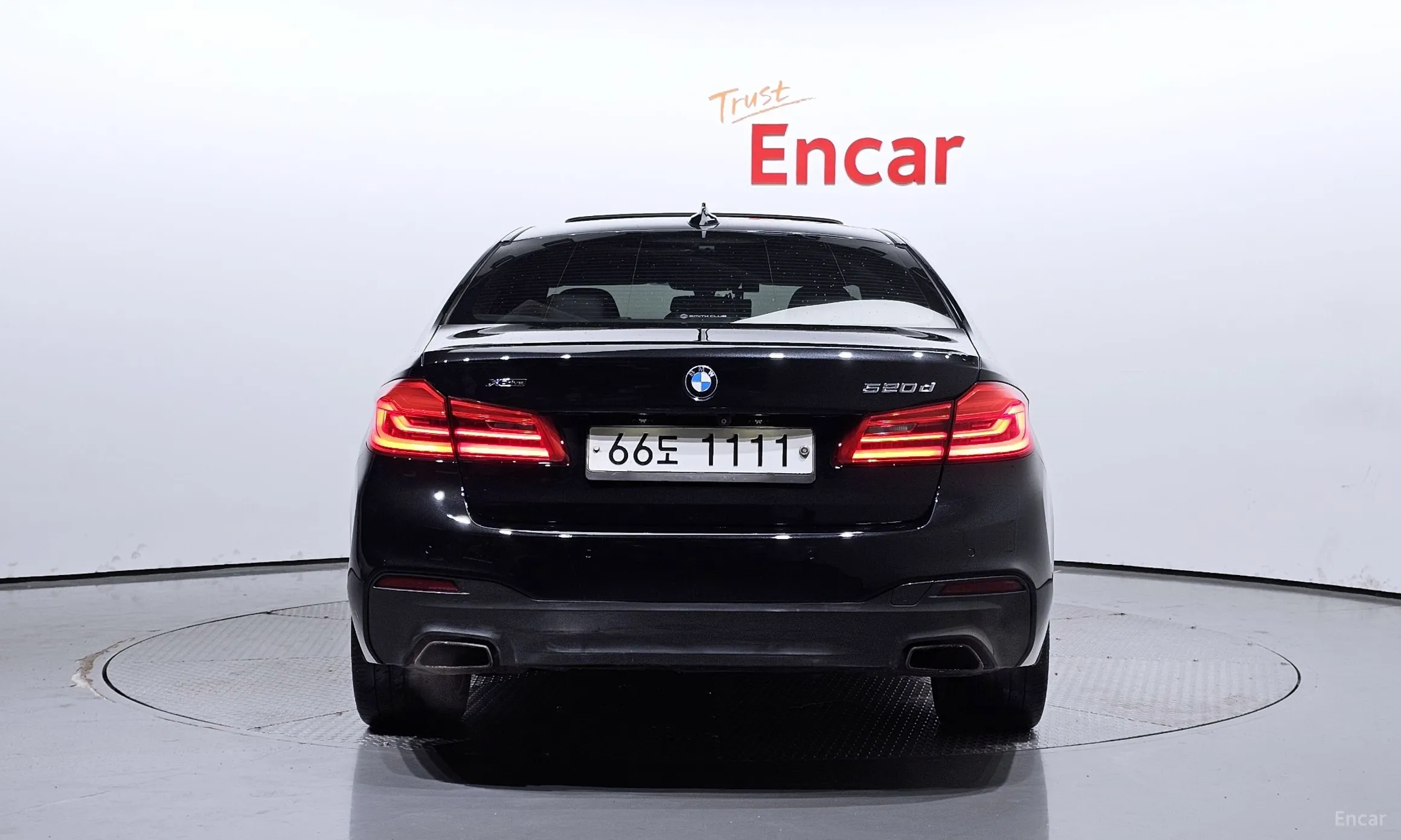 BMW 5 Series (G30) превью 3