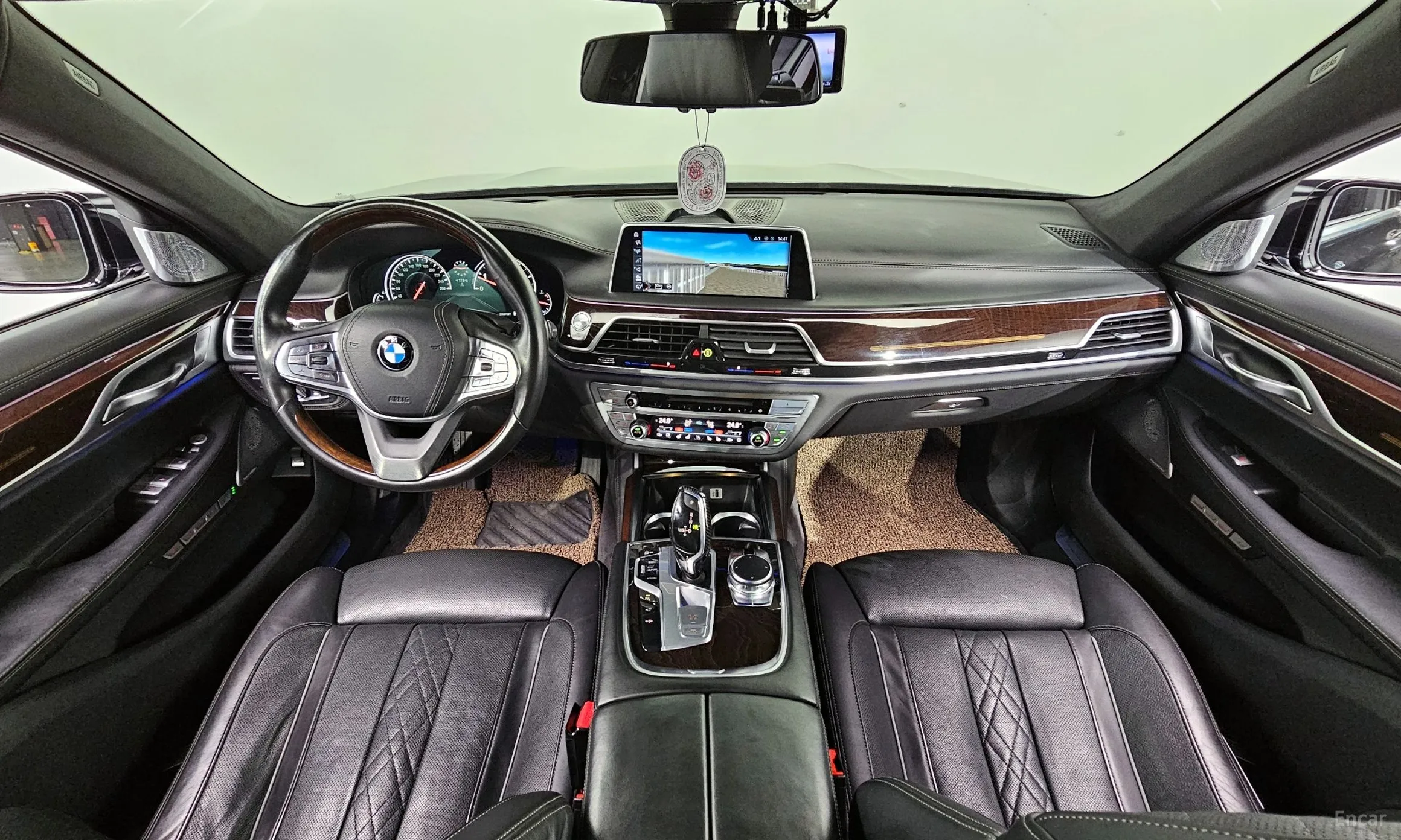 BMW 7 Series (G11) превью 4