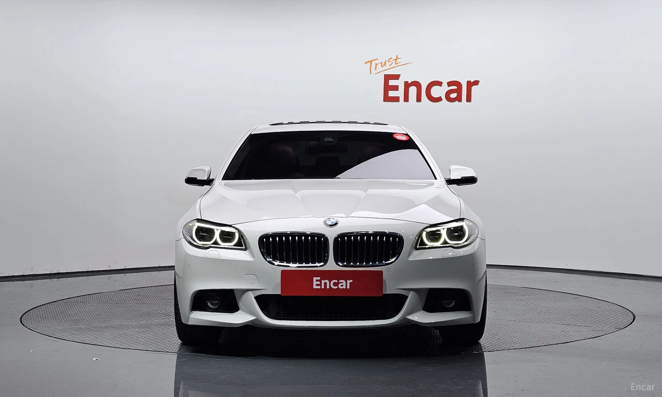 BMW 5 Series (F10) превью 2