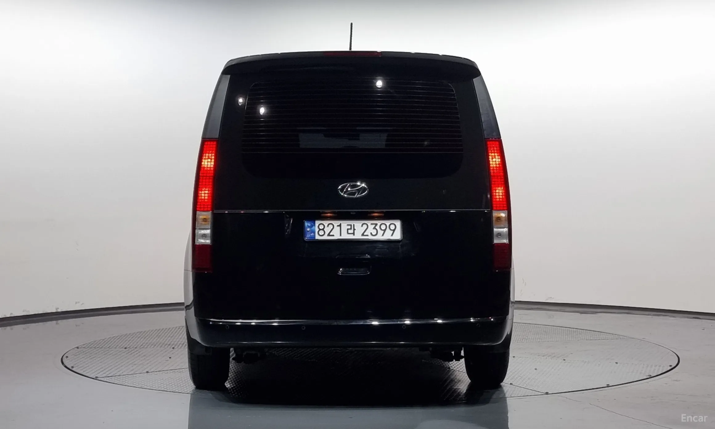 Hyundai Staria превью 3