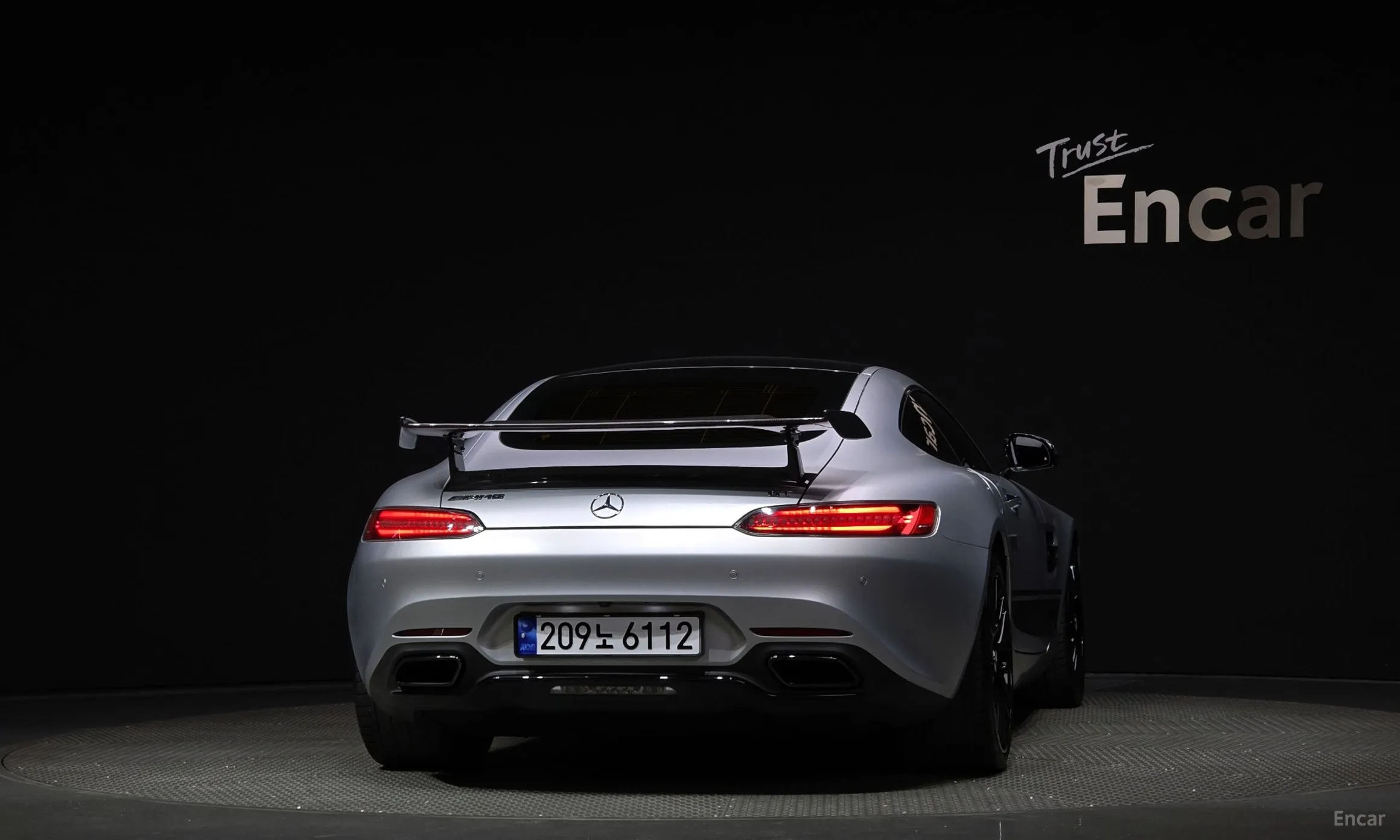Mercedes Benz AMG GT превью 3