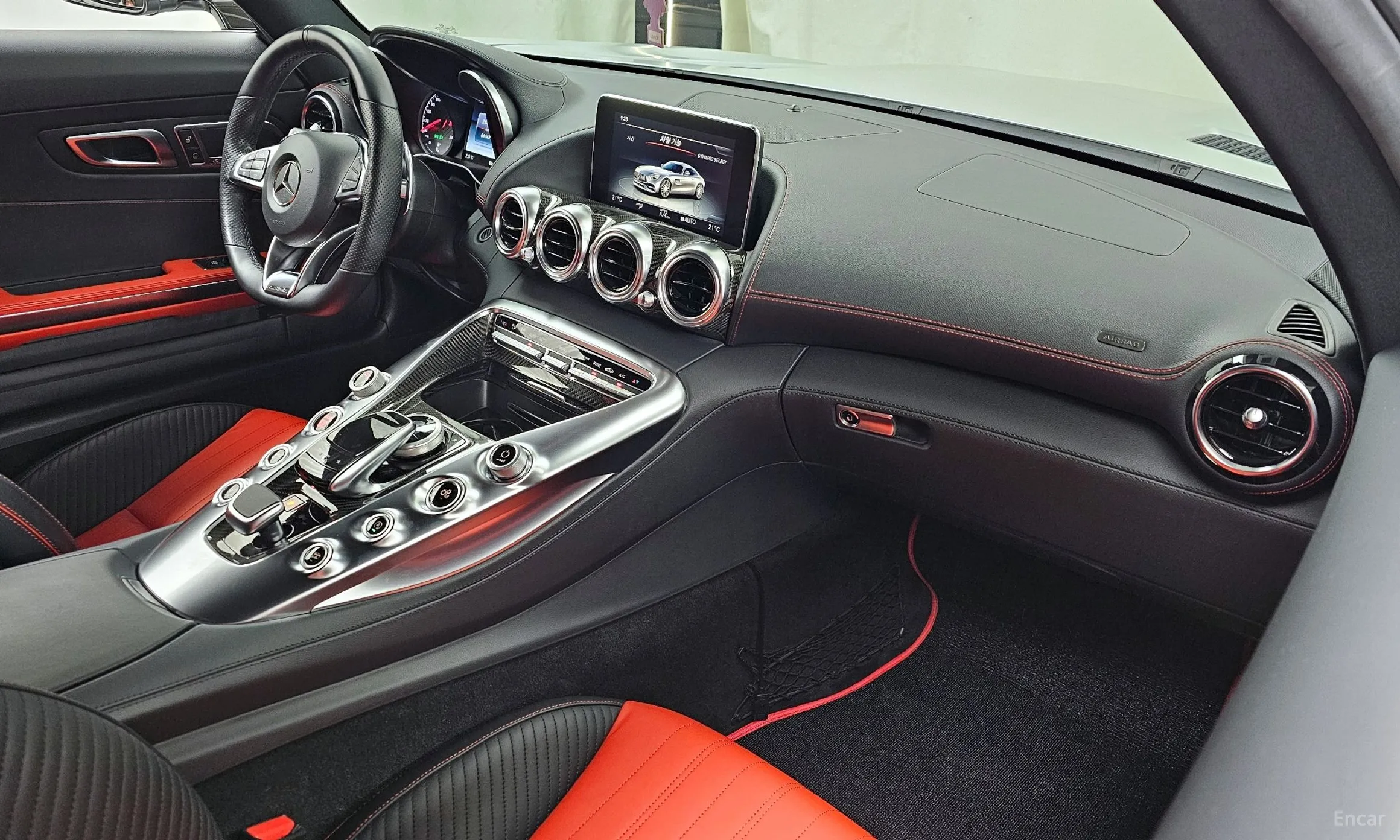 Mercedes Benz AMG GT превью 4