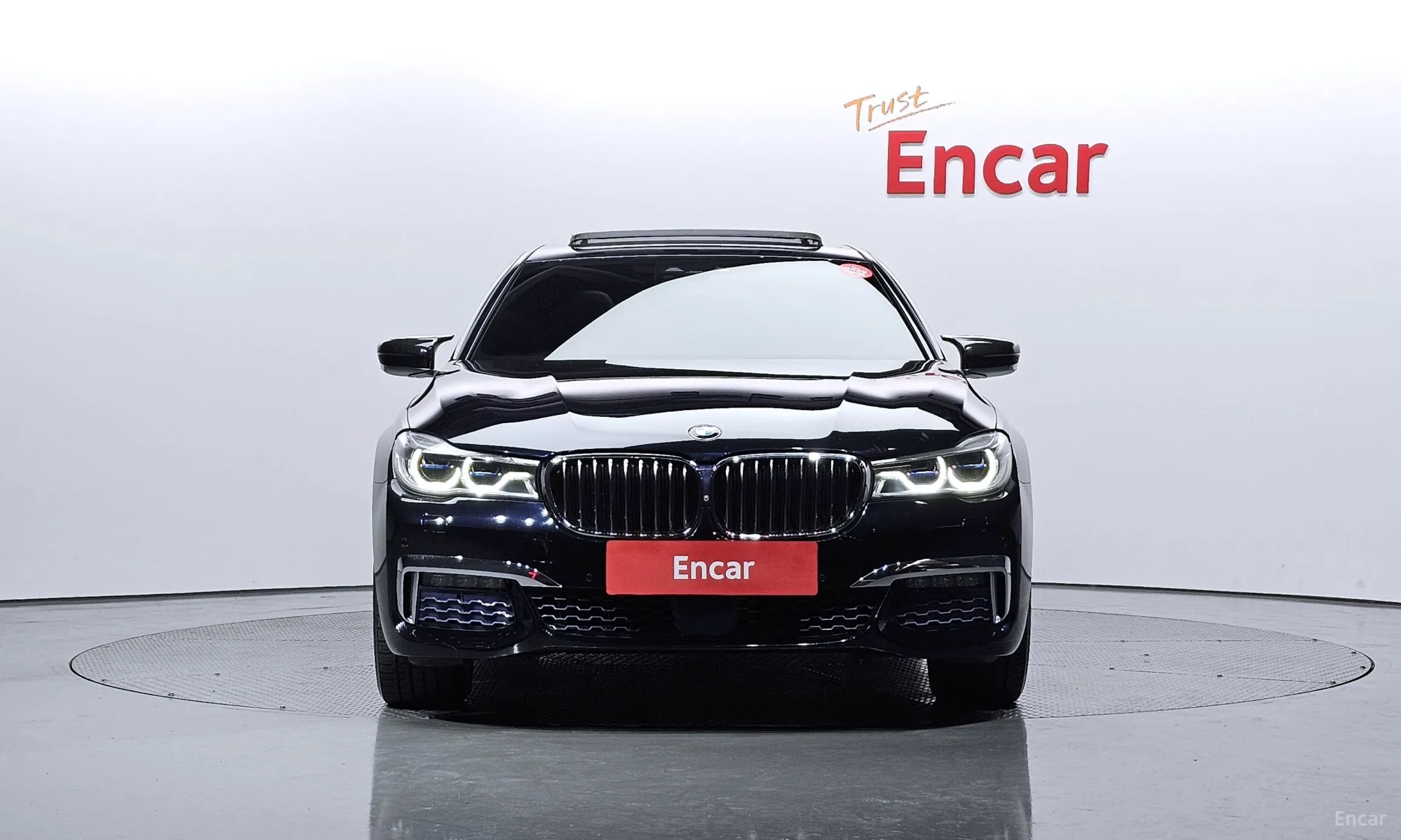 BMW 7 Series (G11) превью 2