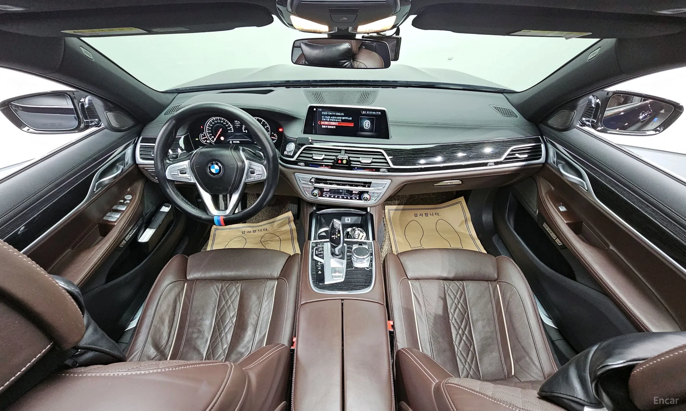 BMW 7 Series (G11) превью 4