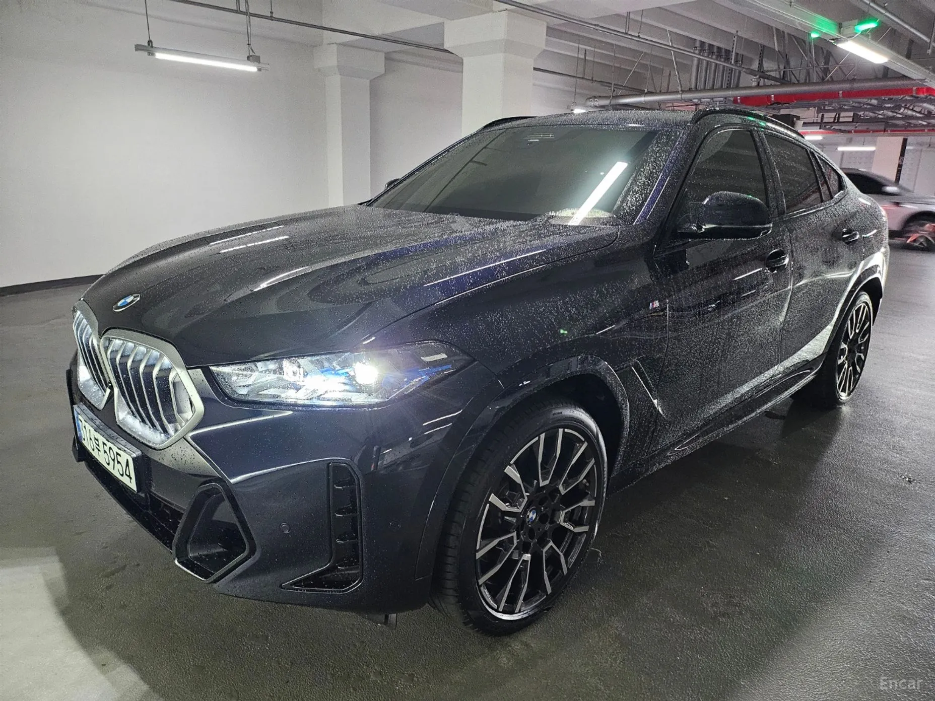 X6 (G06)