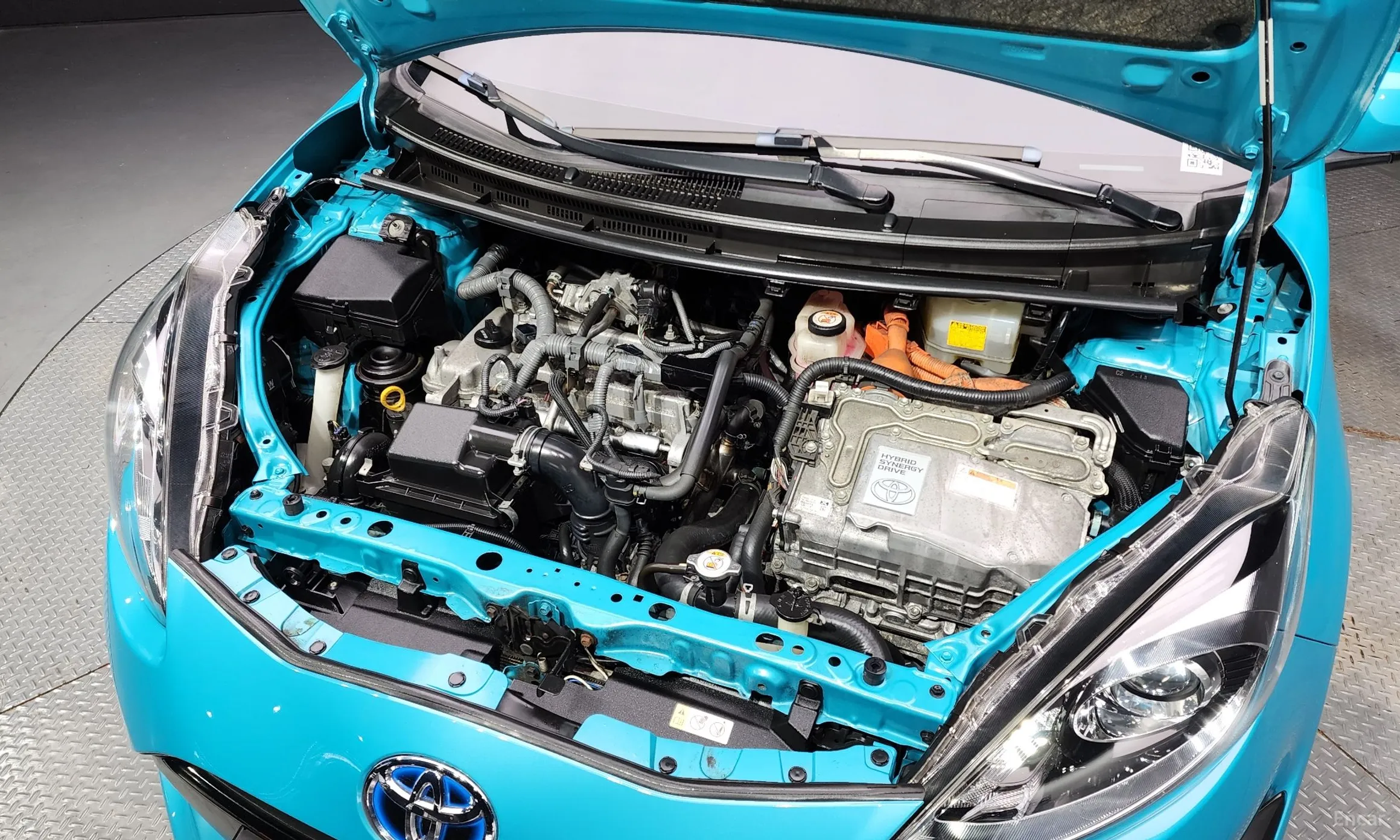 Toyota Prius C превью 6