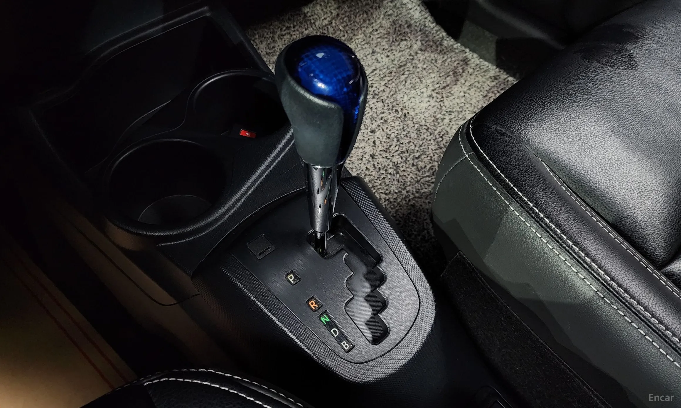 Toyota Prius C превью 9