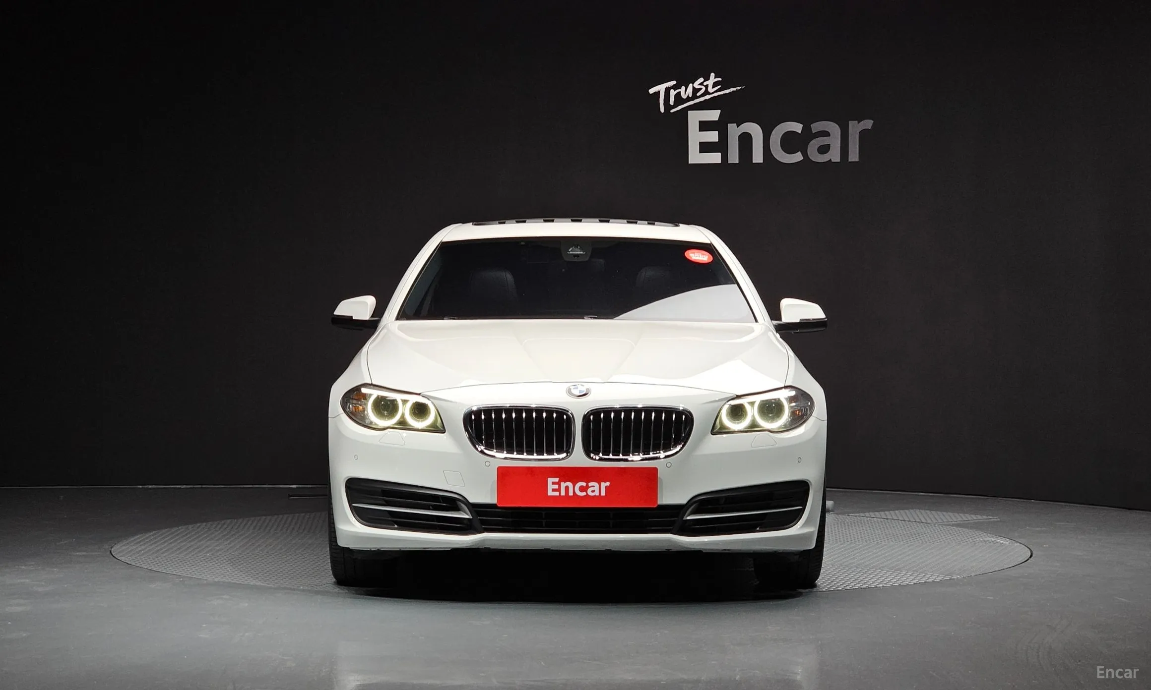 BMW 5 Series (F10) превью 2