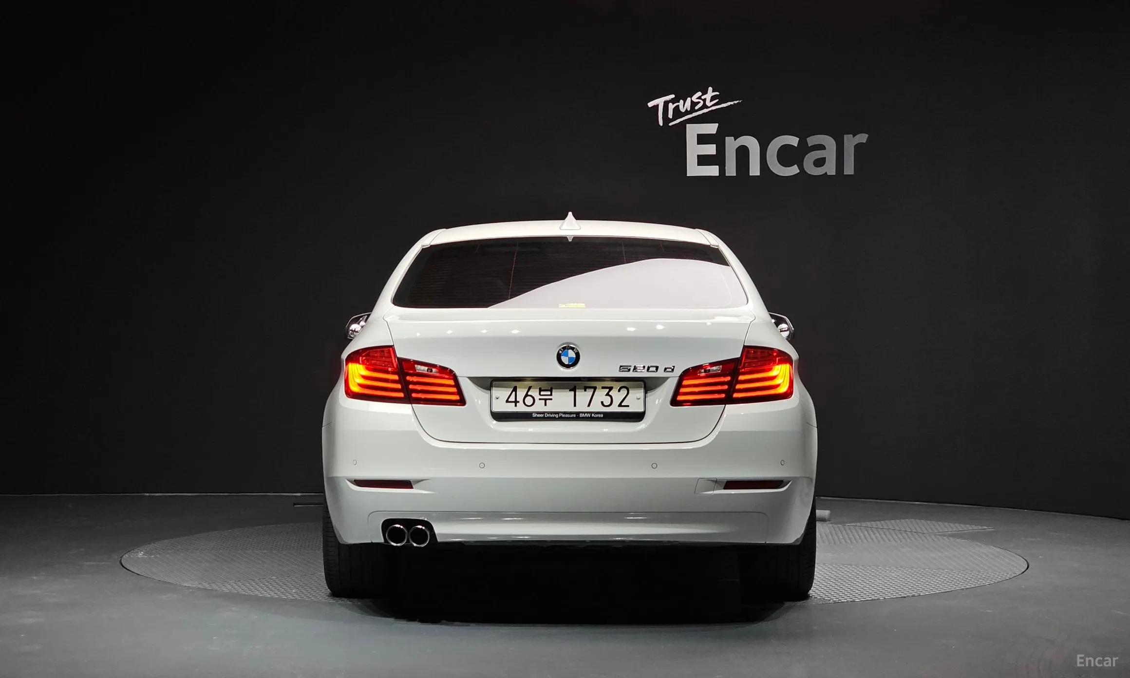 BMW 5 Series (F10) превью 3