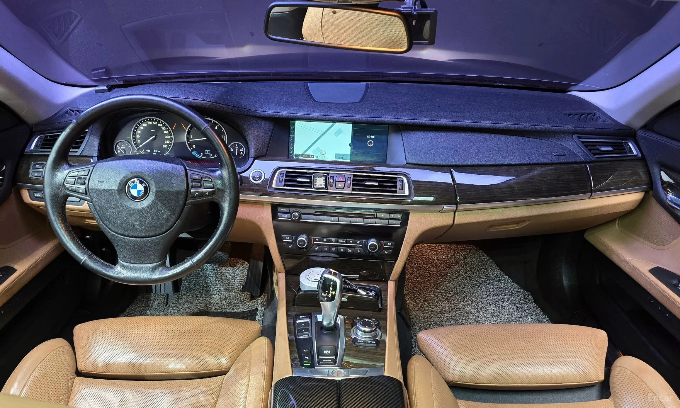 BMW 7 Series (F01) превью 4