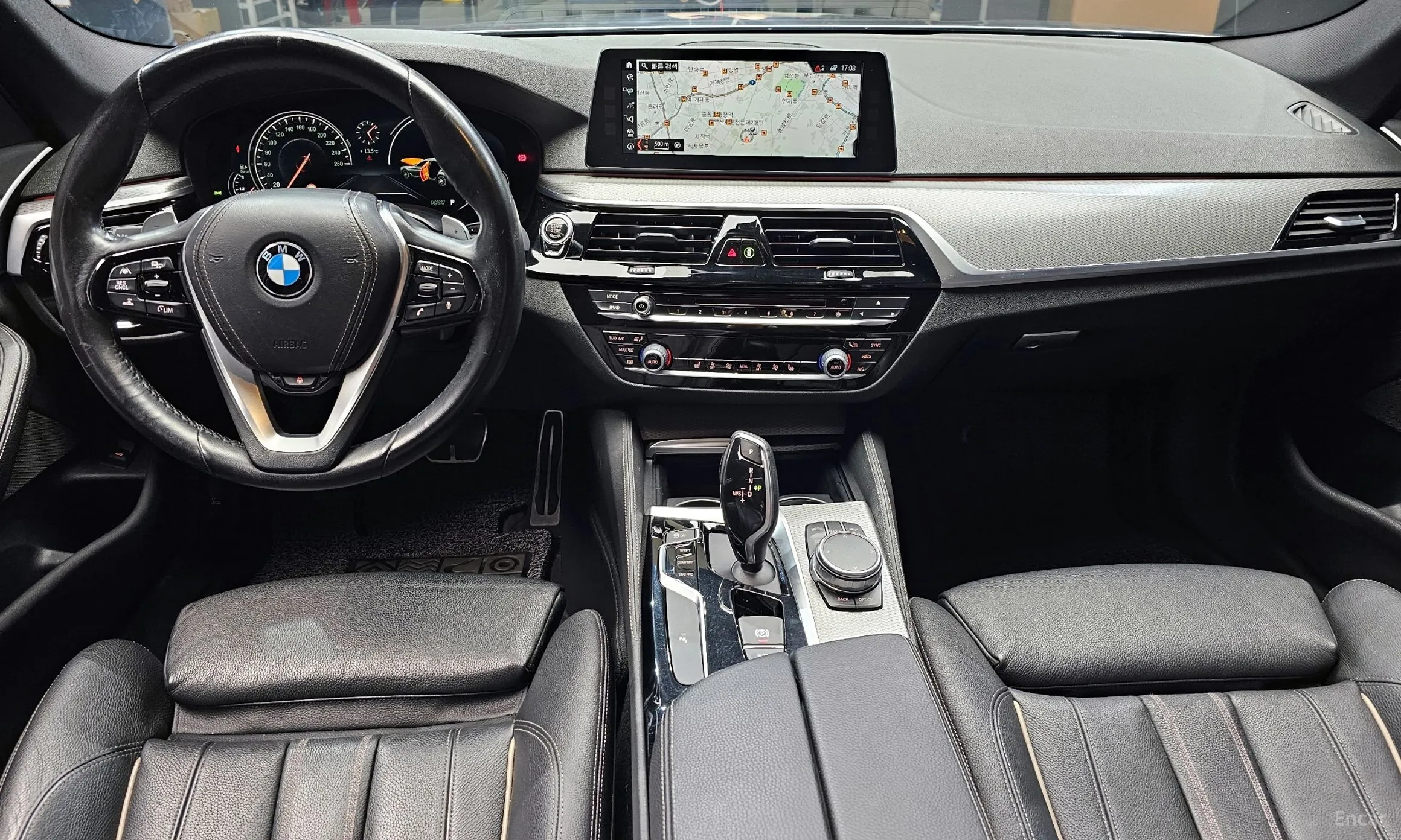 BMW 5 Series (G30) превью 4