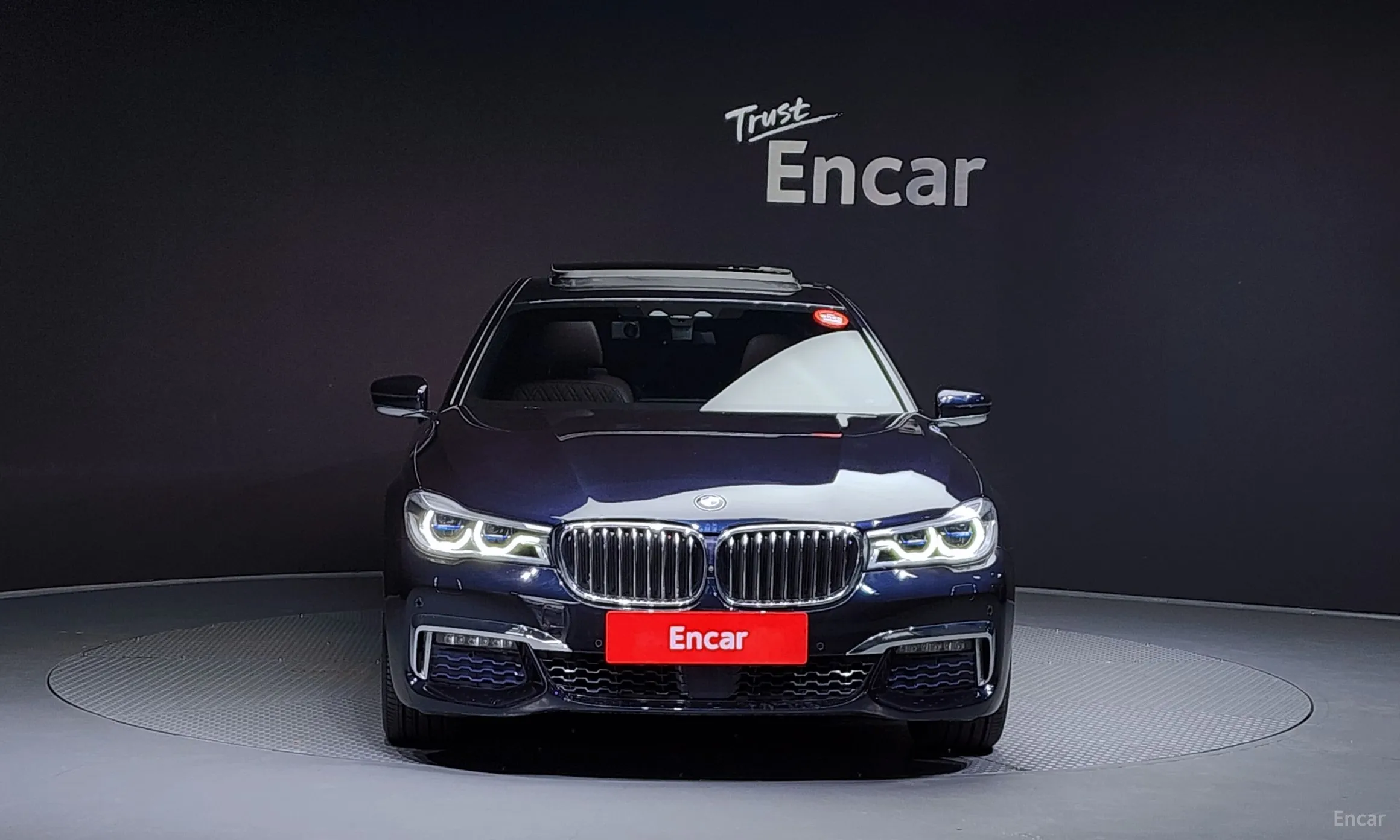 BMW 7 Series (G11) превью 2