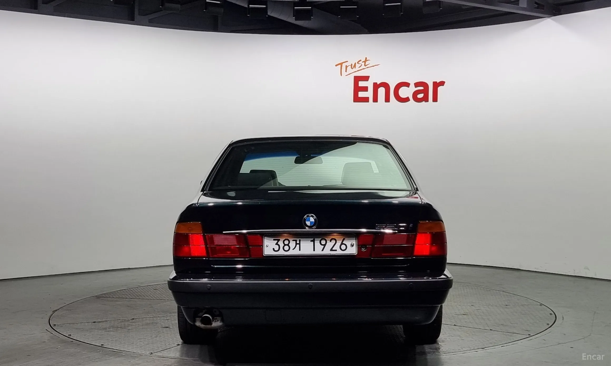 BMW 5 Series превью 3
