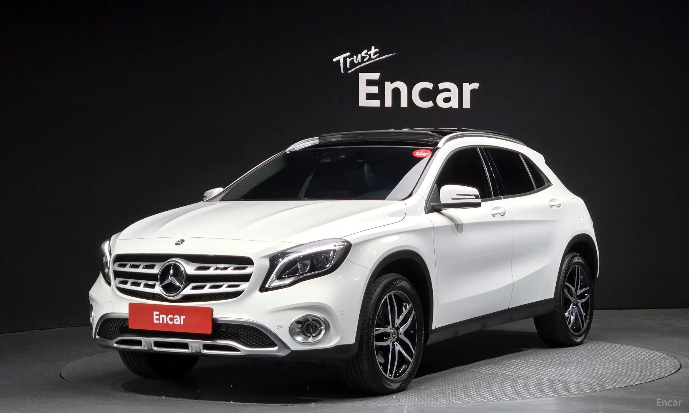Mercedes Benz GLA-Class X156