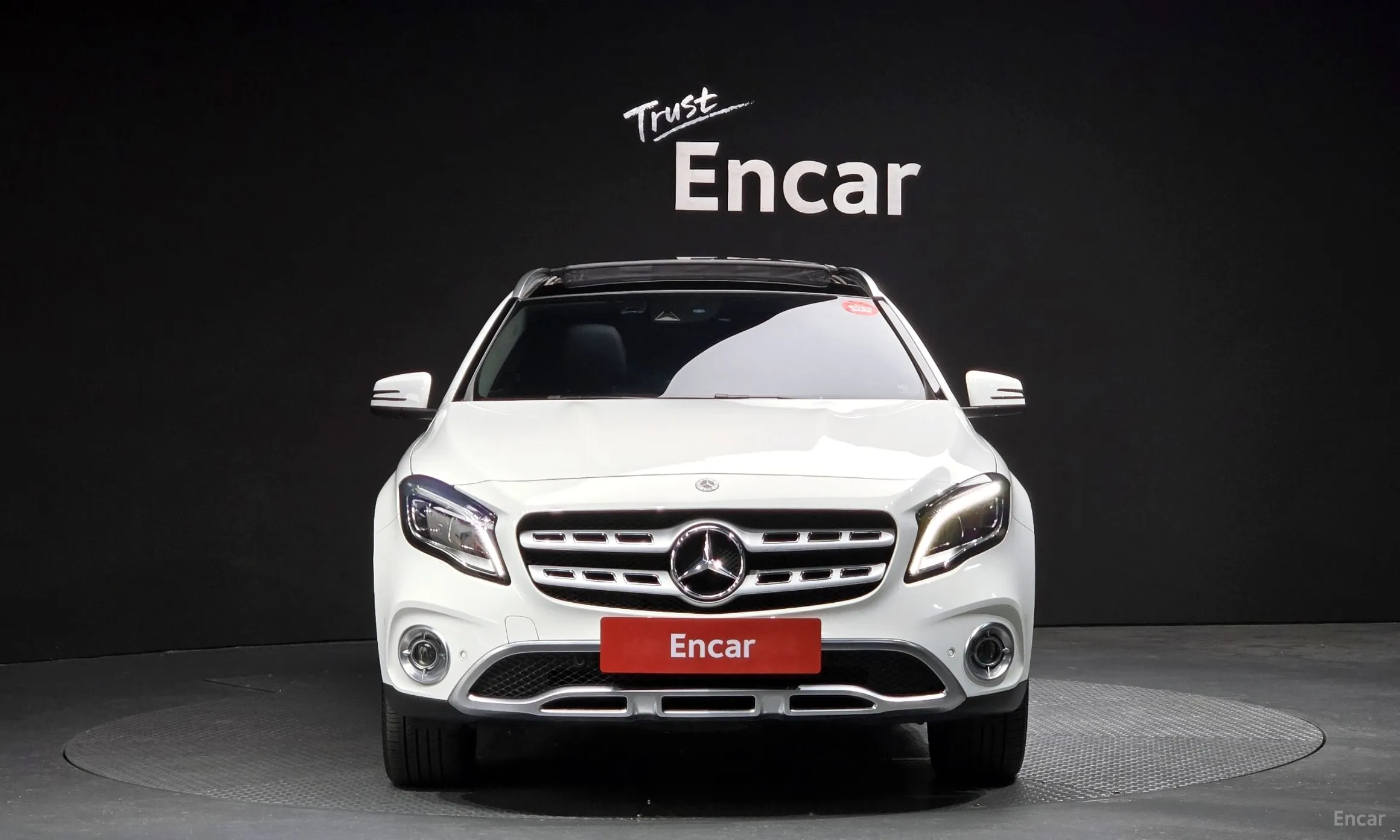 Mercedes Benz GLA-Class X156