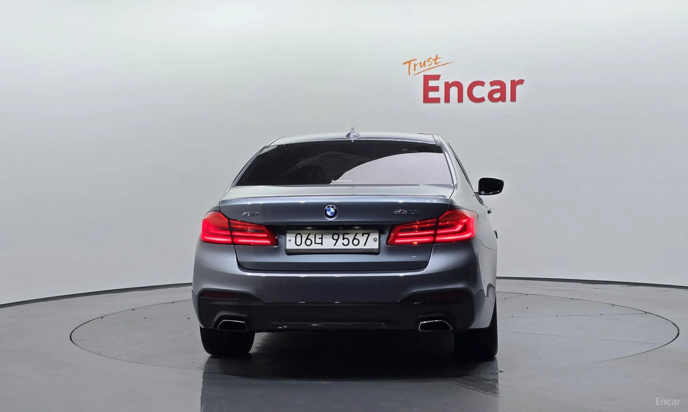 BMW 5 Series (G30) превью 3