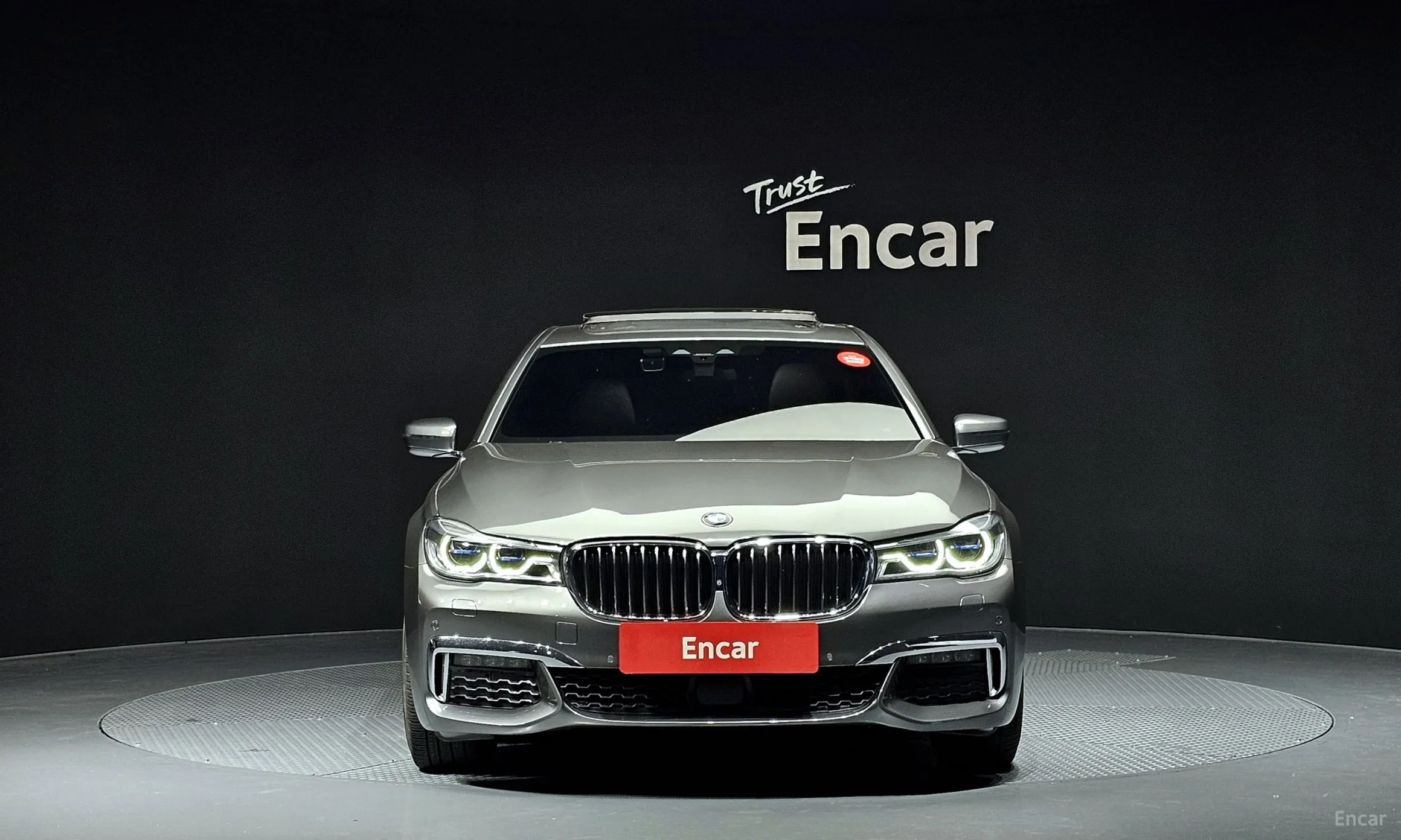 BMW 7 Series (G11) превью 2