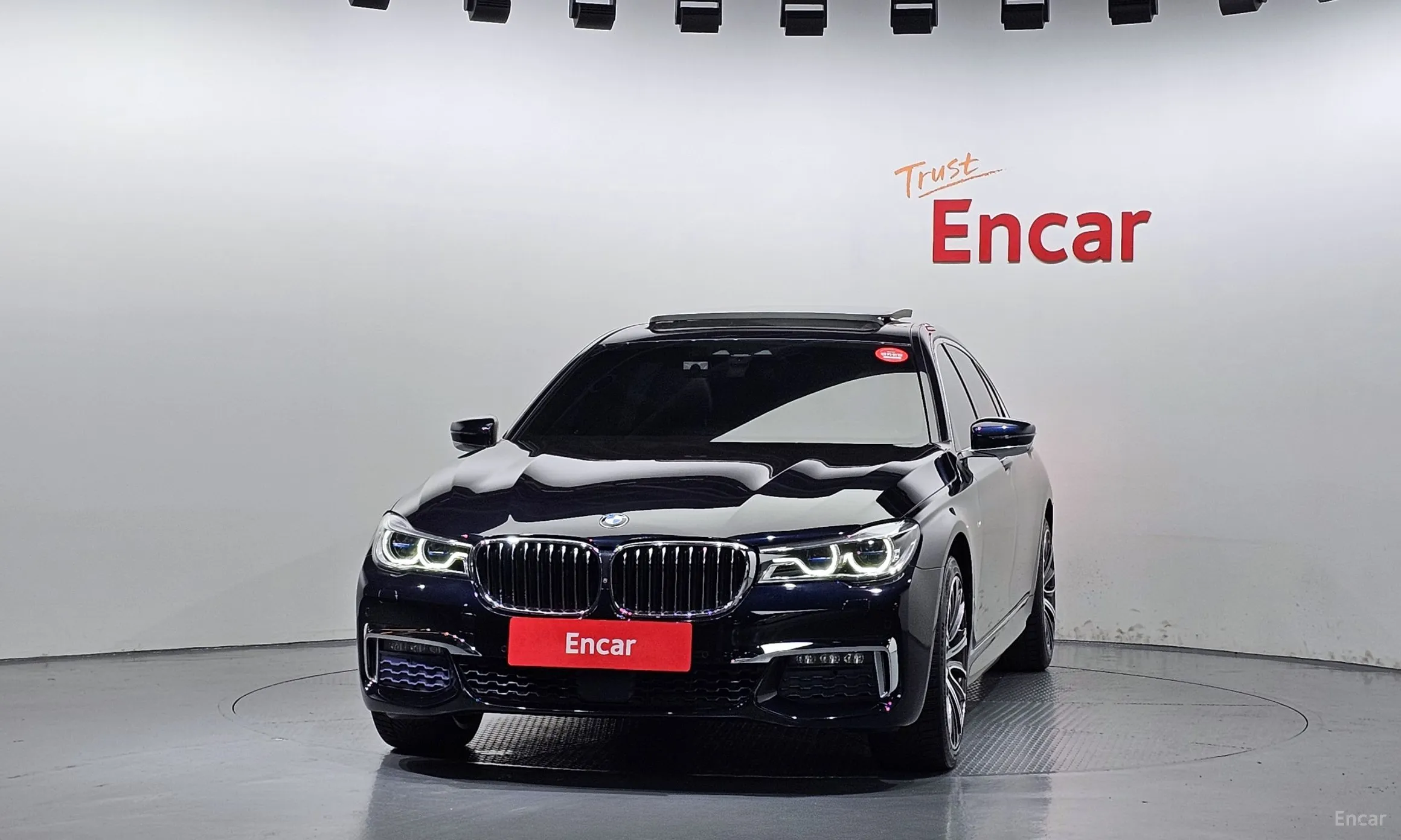 BMW 7 Series (G11) превью 2