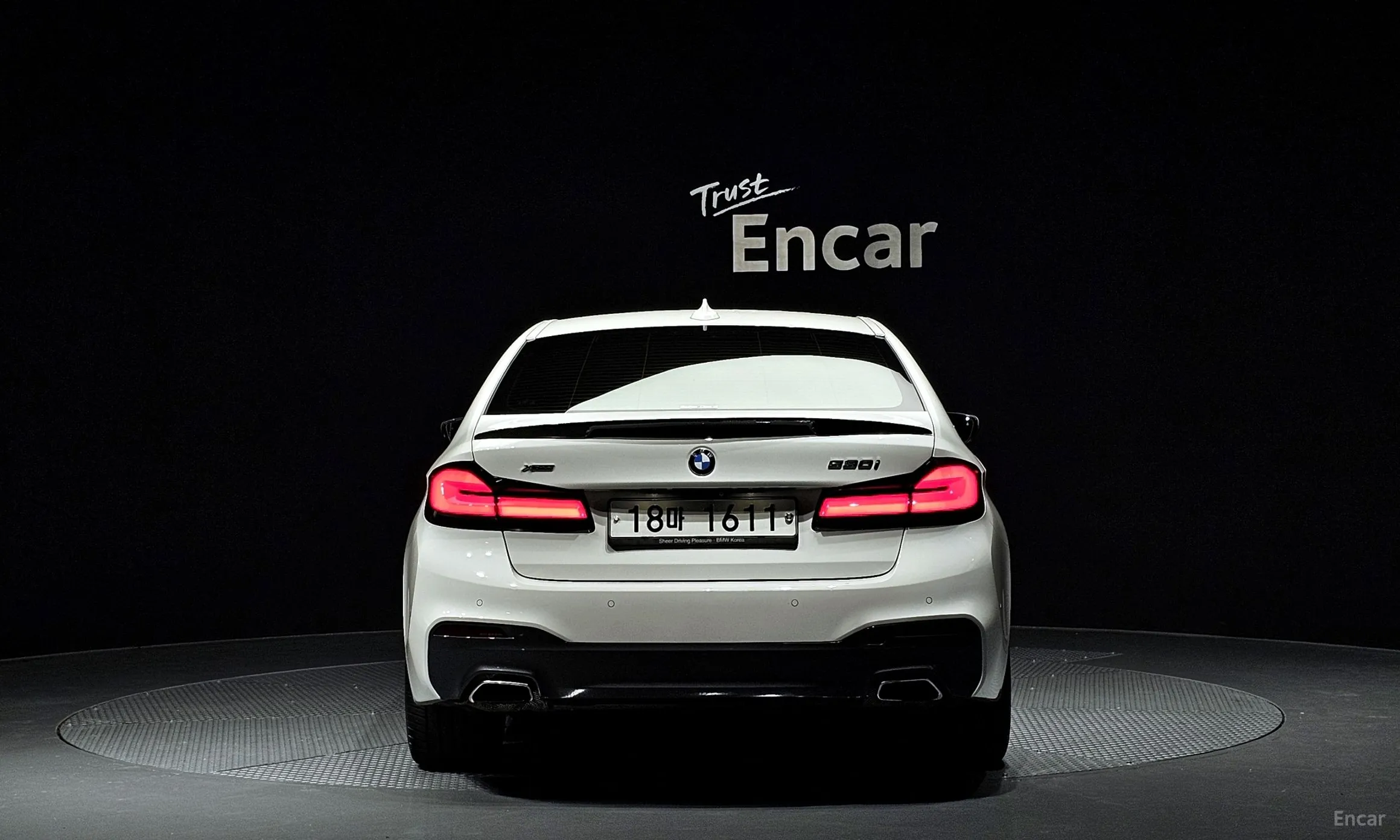 BMW 5 Series (G30) превью 3