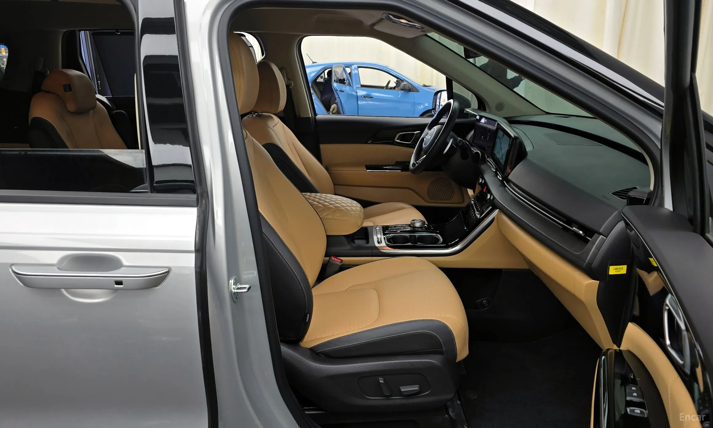 Kia Carnival Gen 4 превью 11