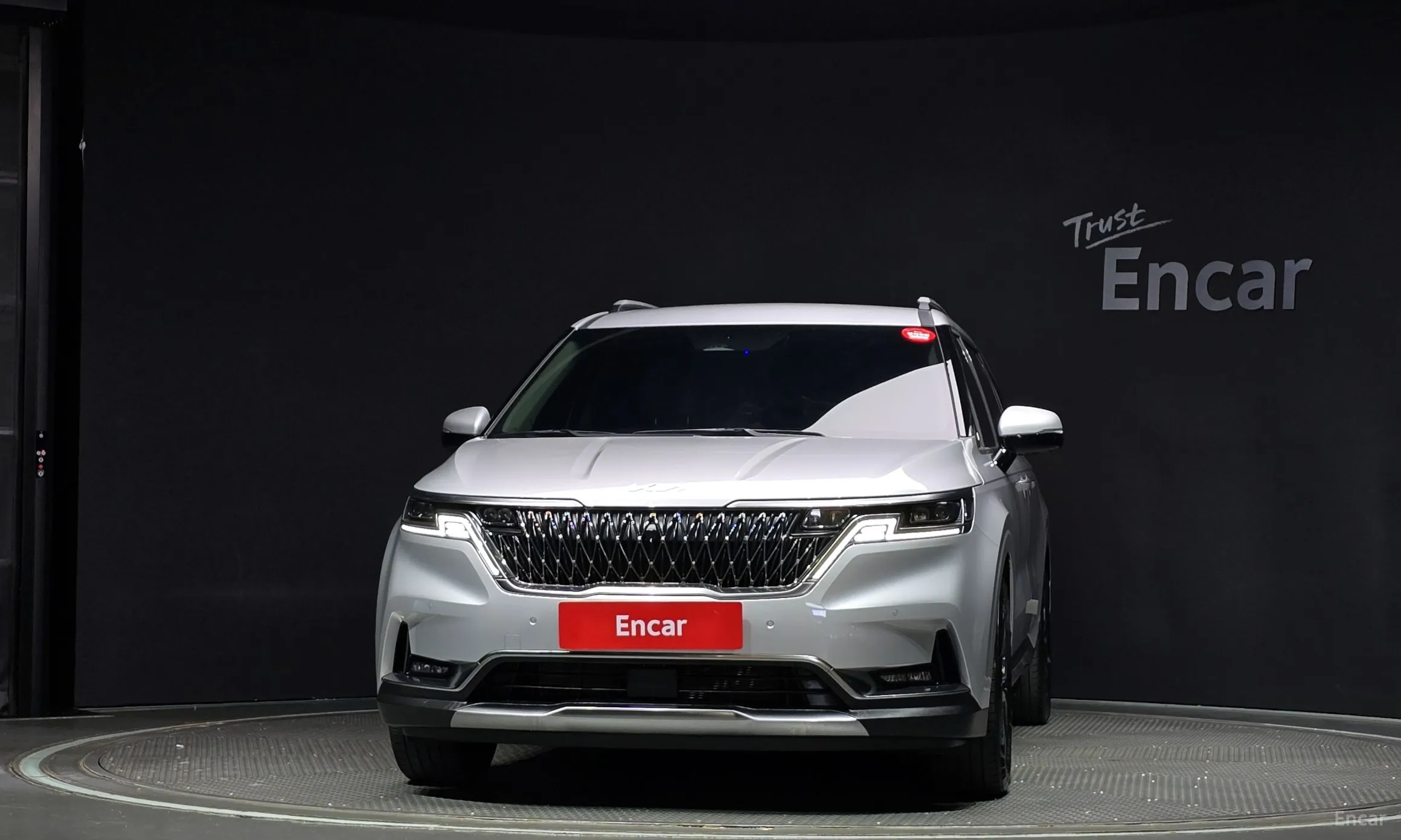Kia Carnival Gen 4 превью 3