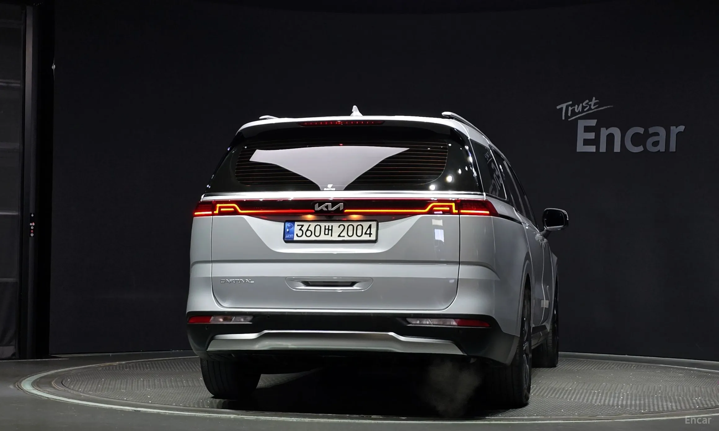 Kia Carnival Gen 4 превью 4