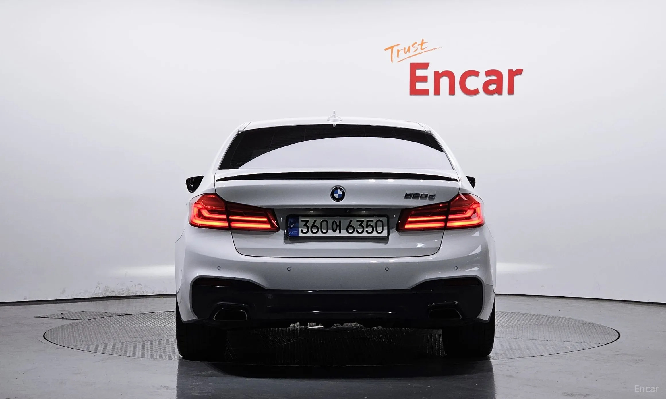 BMW 5 Series (G30) превью 3